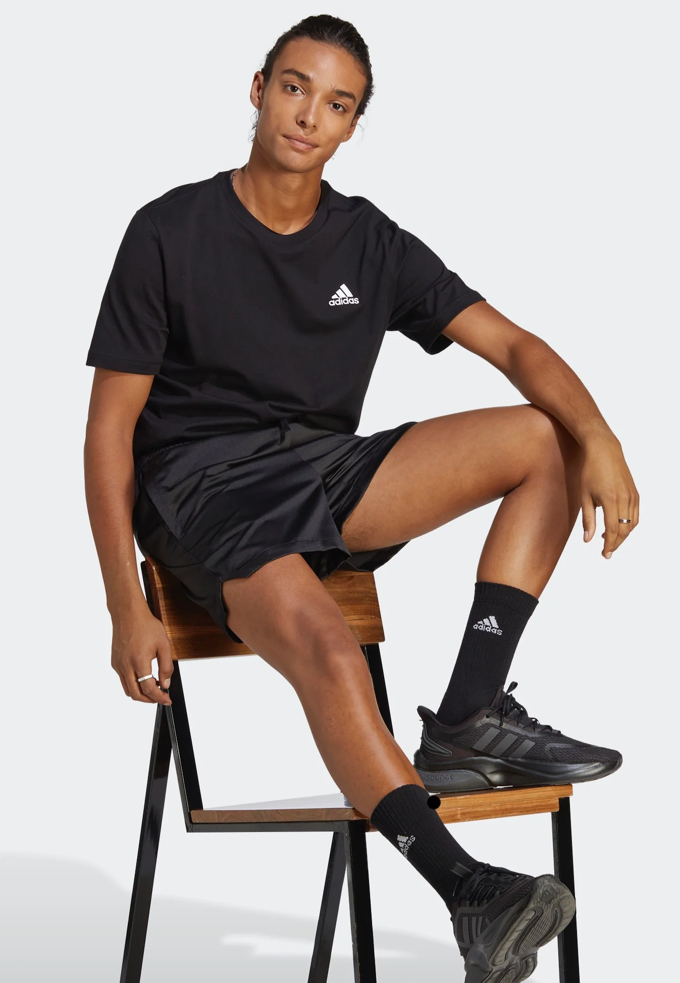 Essentials Single Jersey Embroidered Black - T-Shirt - Image 6