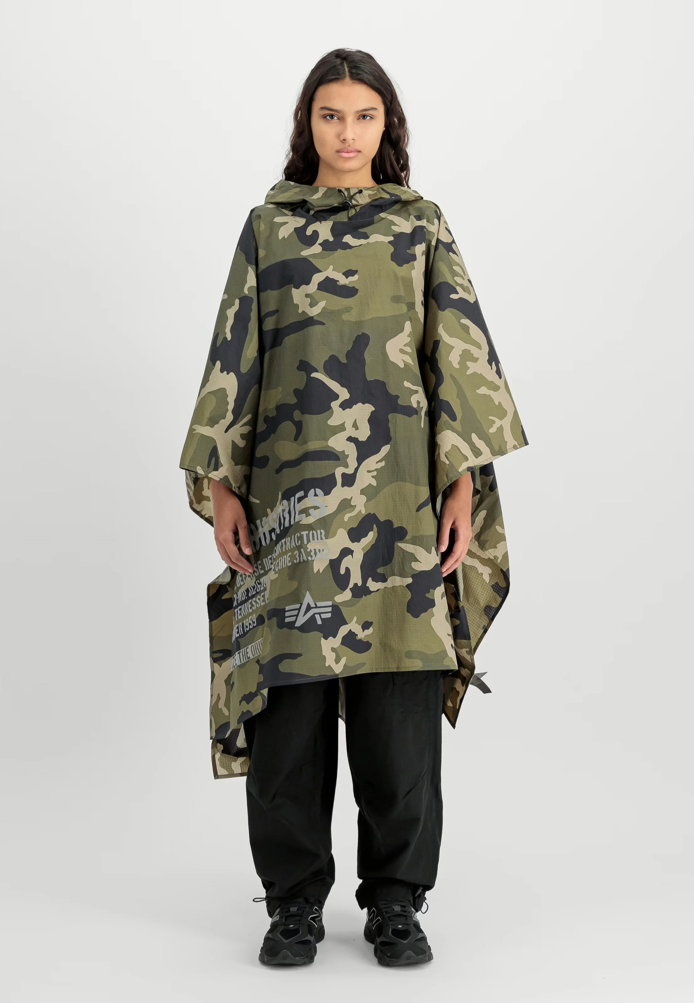Packable Woodland Camo 65 - Poncho - Image 6