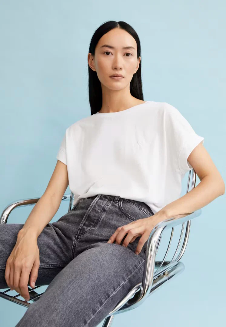 Idaara Circular Used White - T-Shirt