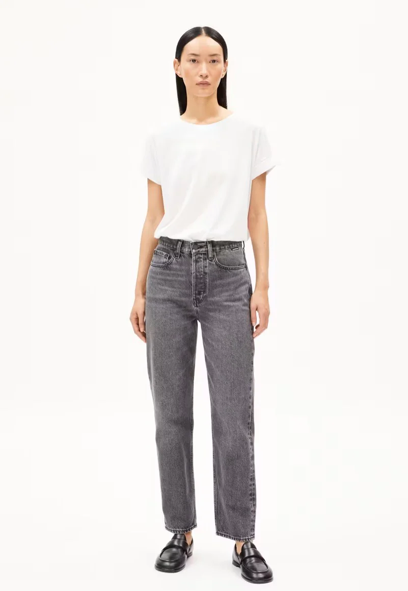 Idaara Circular Used White - T-Shirt - Image 4