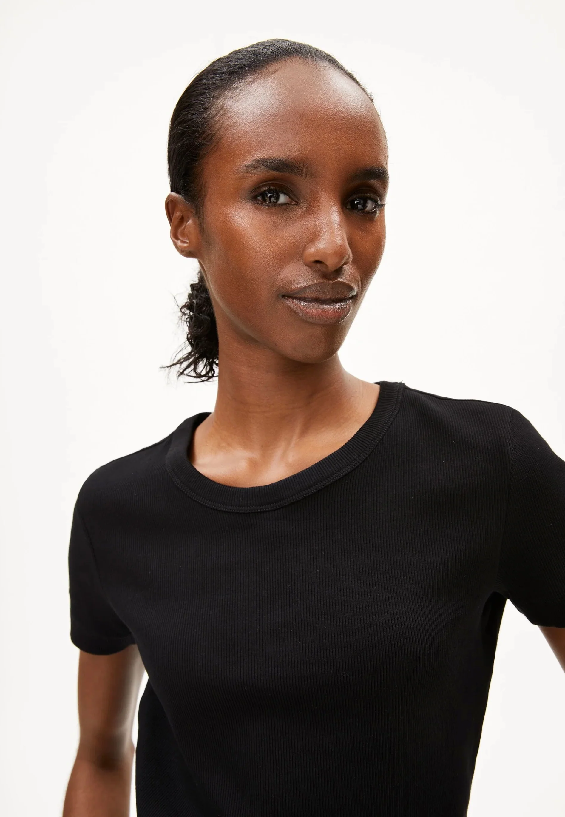 Kardaa Black - T-Shirt - Image 3