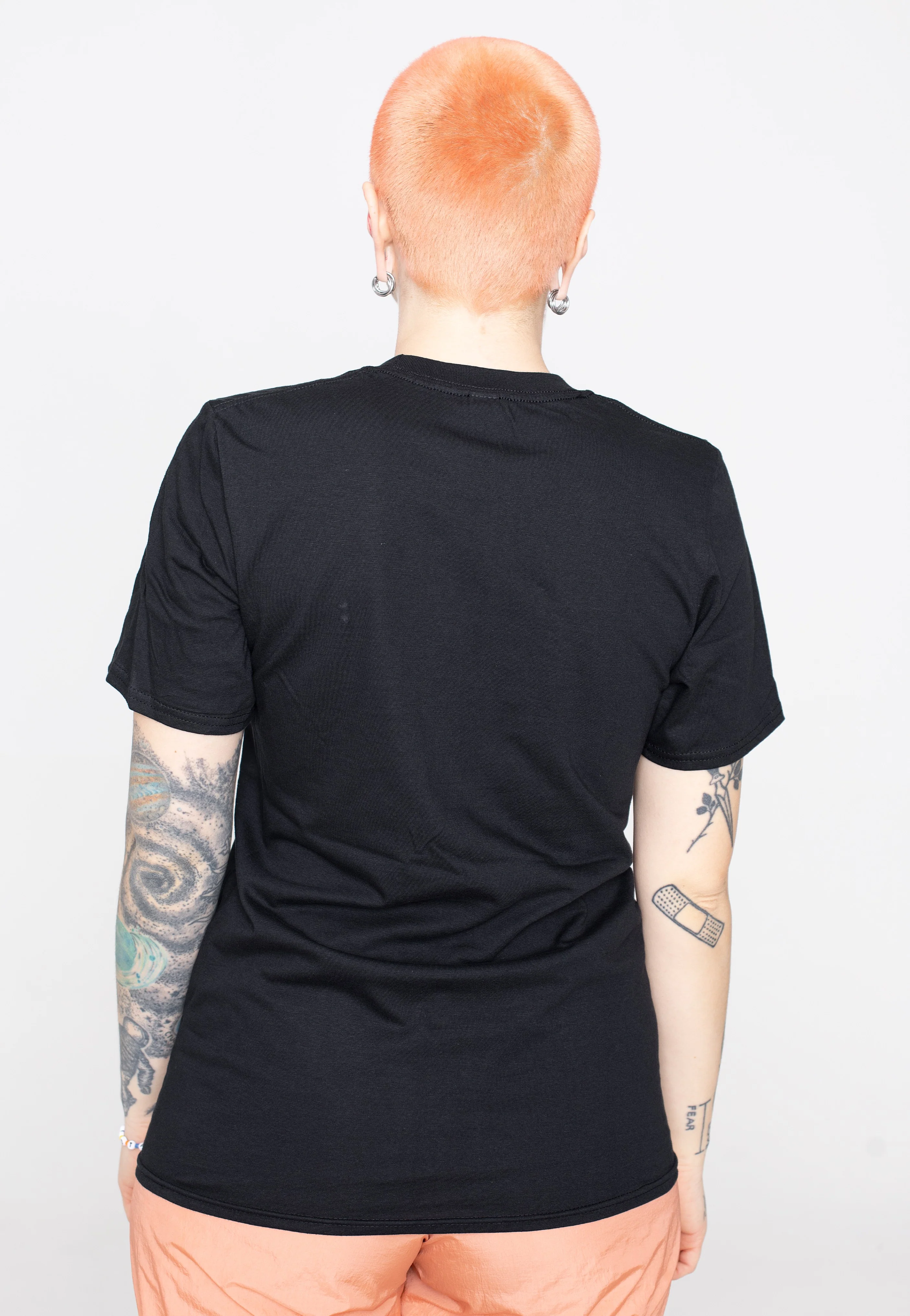 Gunner Pirate Shield - T-Shirt - Image 6