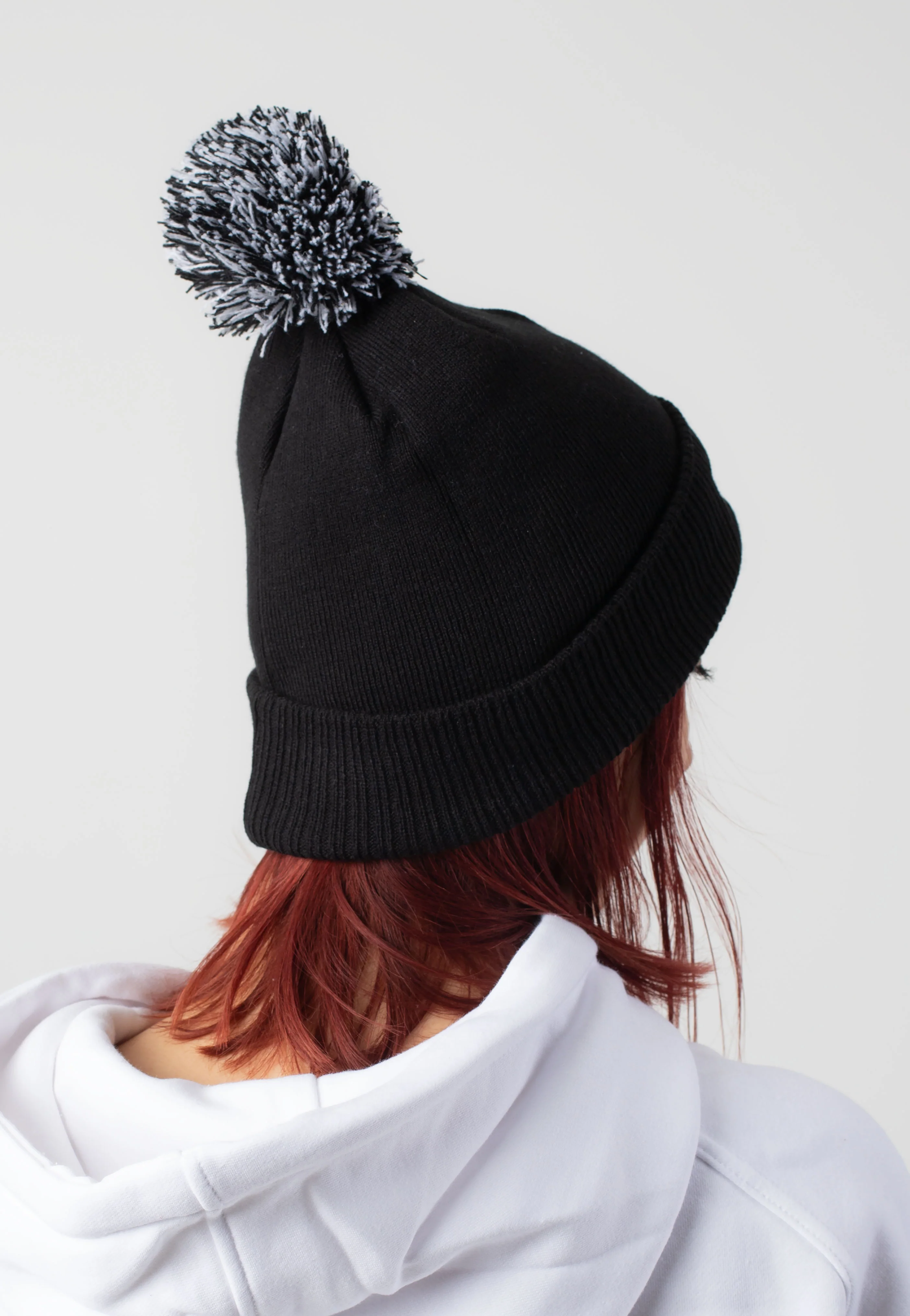 Logo Pom - Beanie - Image 4