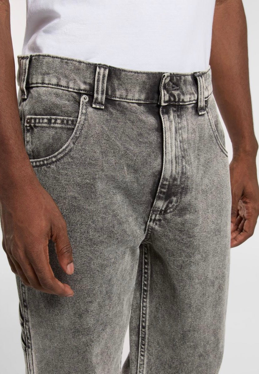 Garyville Light Gray Wash - Jeans - Image 5