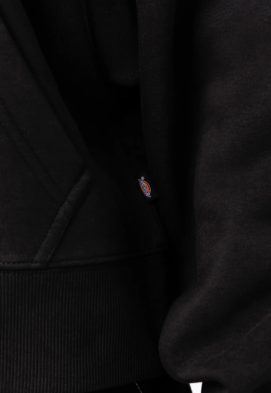 Oakport Black - Zipper - Image 6