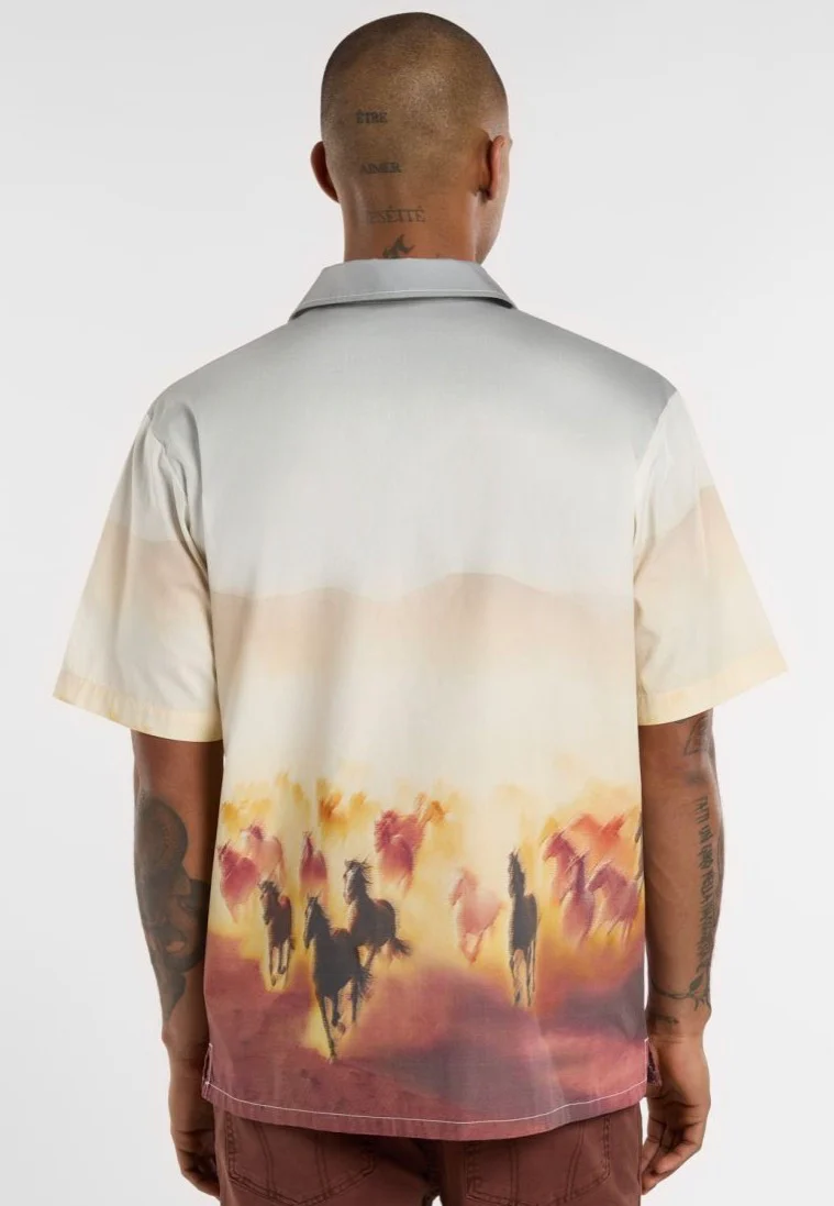 Running Wild Oak Buff - Shirt - Image 2