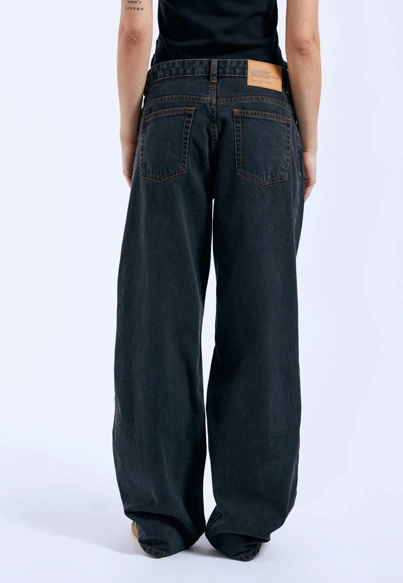 Hill Dust Washed Black - Jeans - Image 3