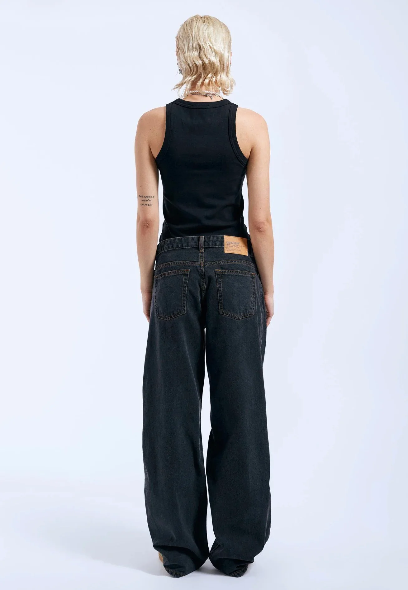 Hill Dust Washed Black - Jeans - Image 8