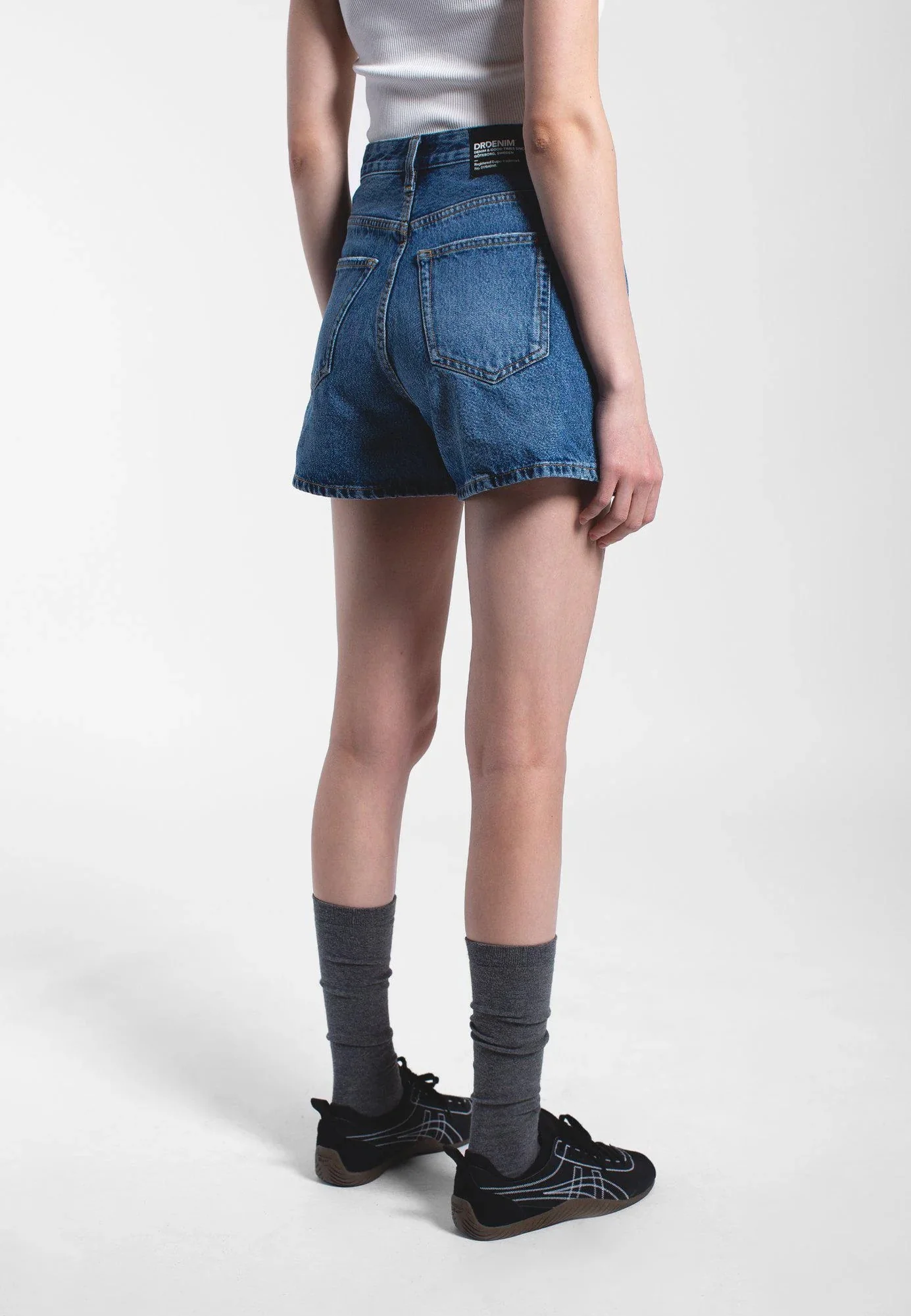 Nora Stream Mid Used - Shorts - Image 4
