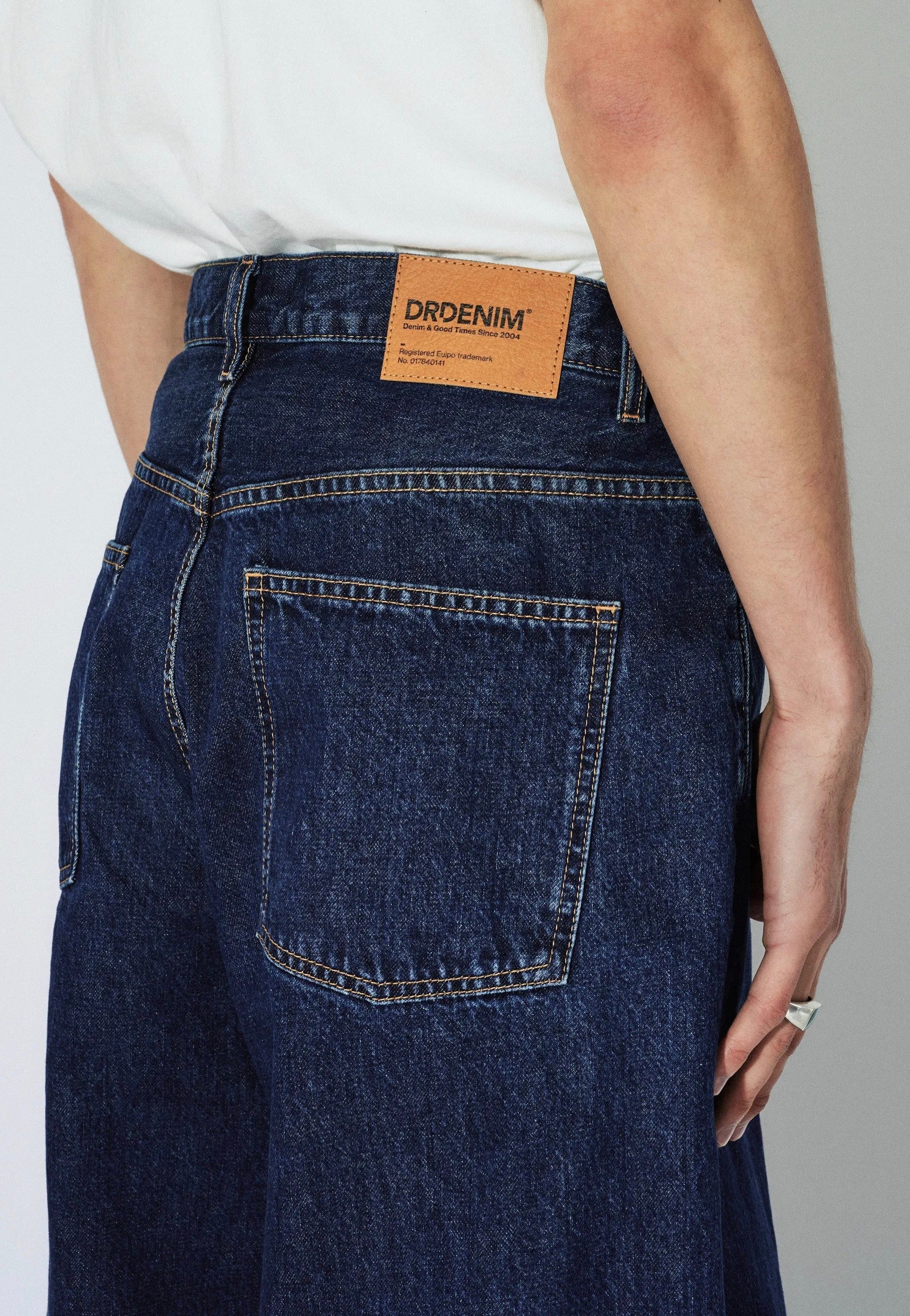 Vali Haze Dark Retro - Shorts - Image 7