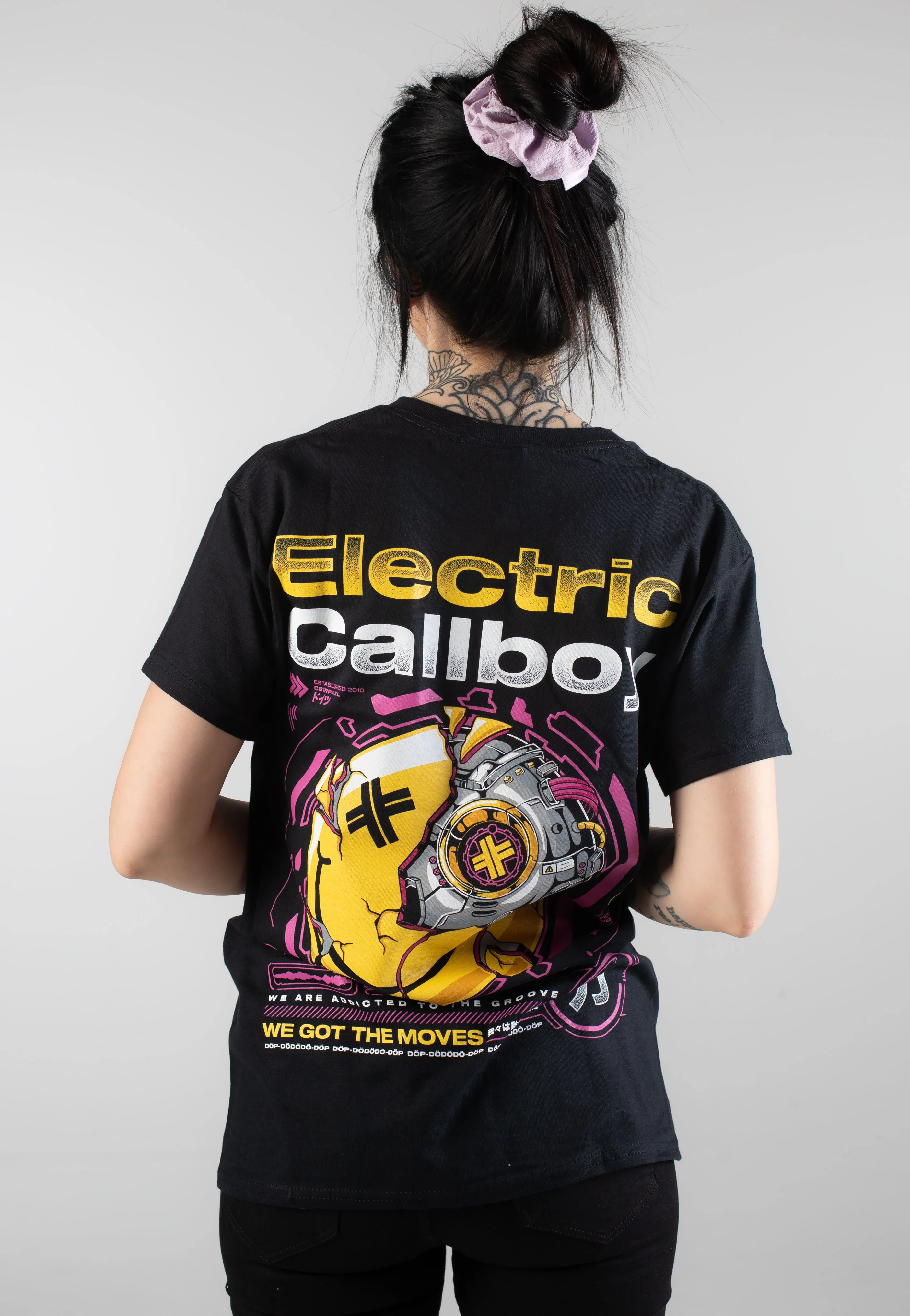 Moves Tech Smile - T-Shirt - Image 7