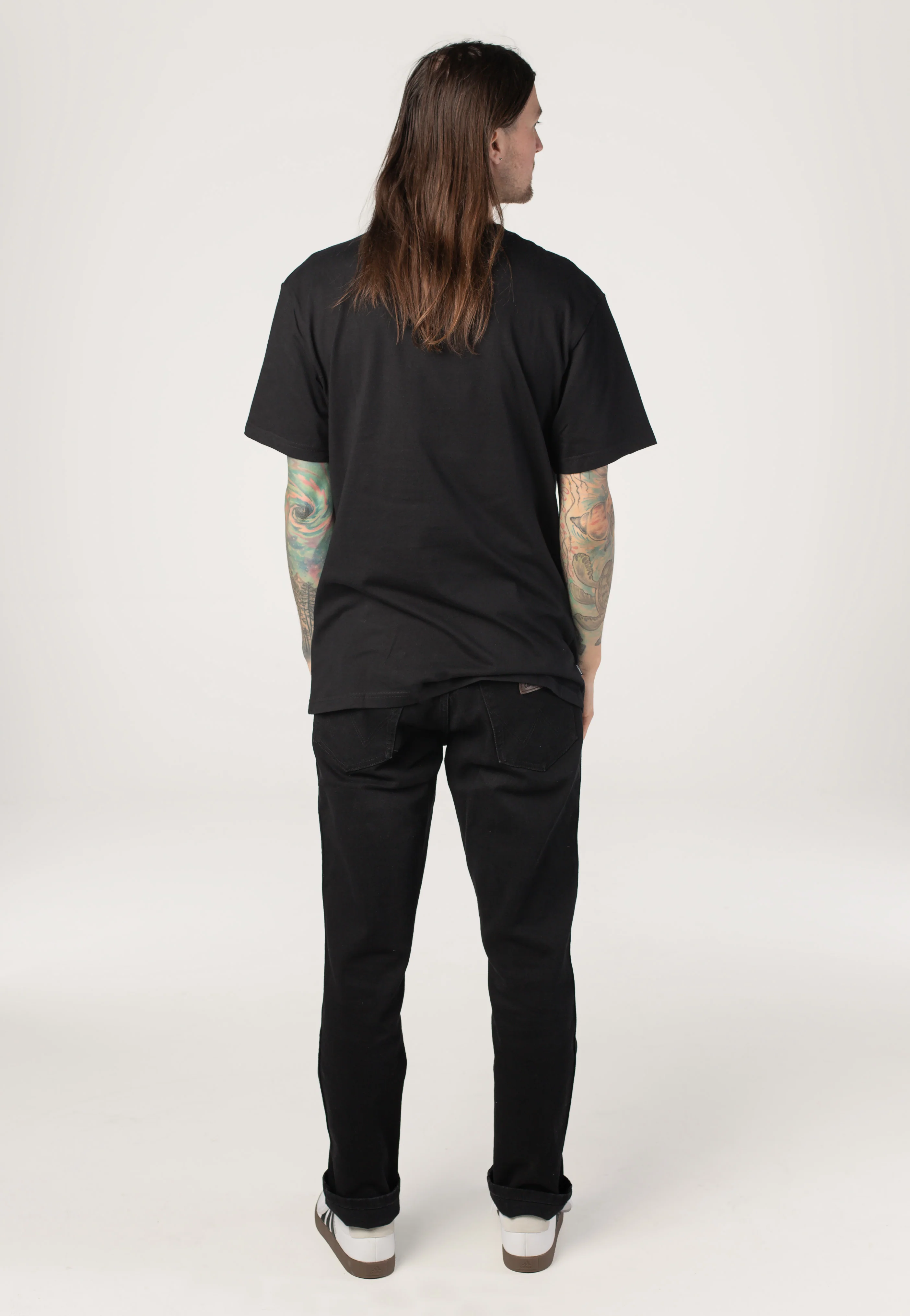 Icon Label Pocket Flint Black - T-Shirt - Image 4