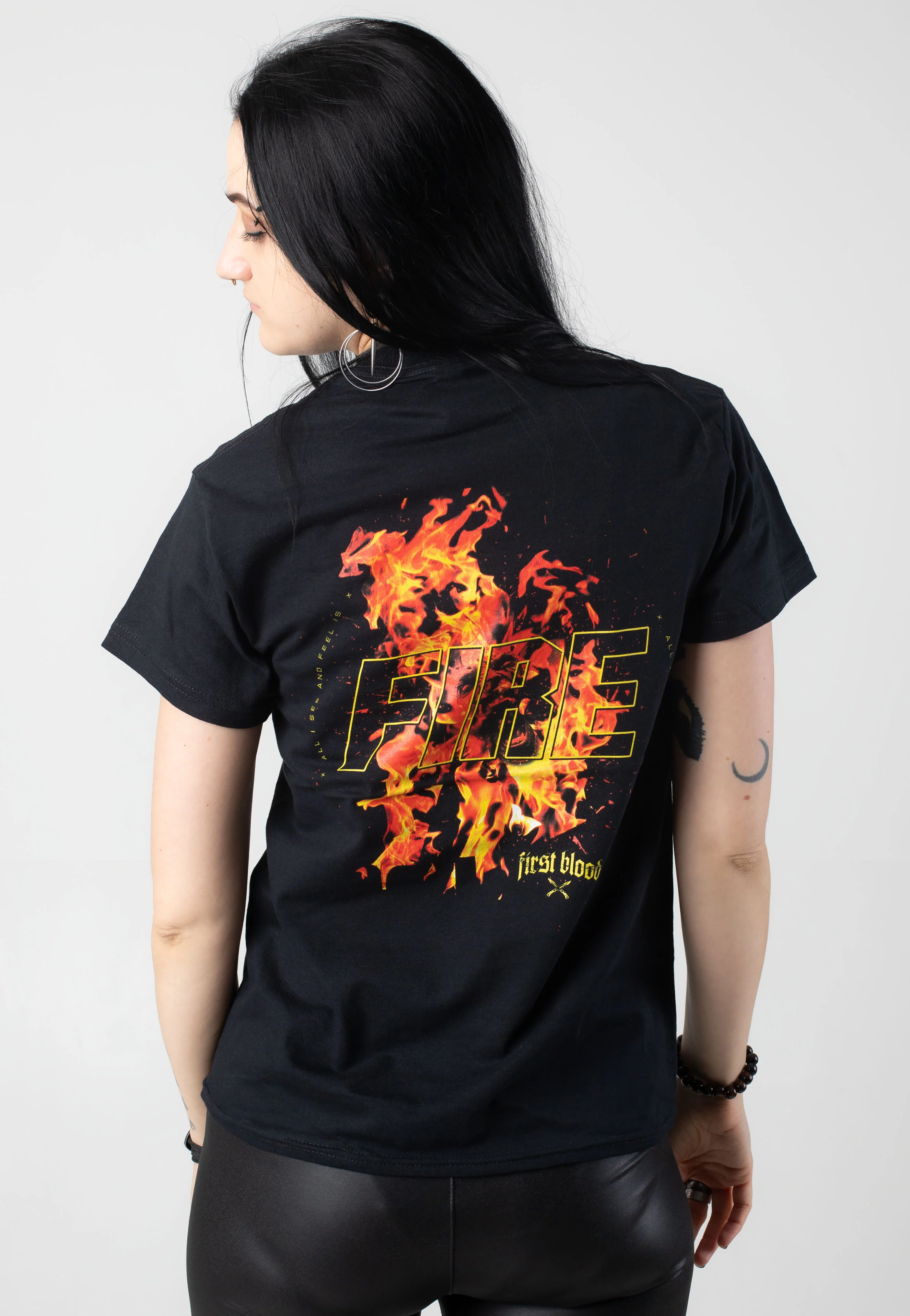 Be The Light - T-Shirt - Image 6