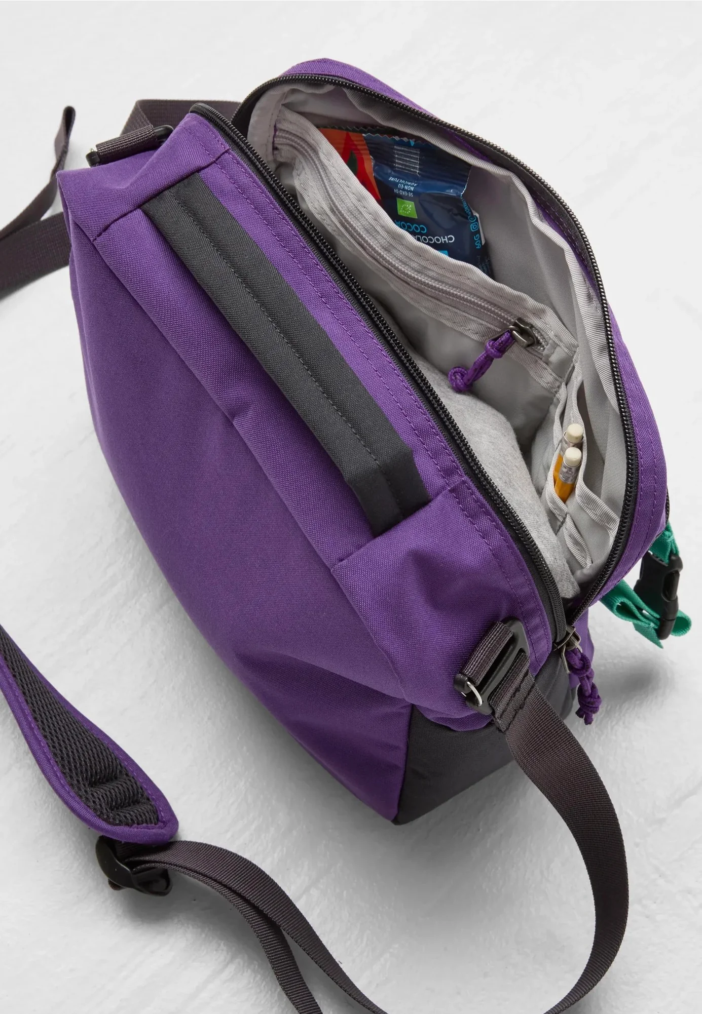 Vardag 6 Violette/Coal Black - Shoulder Bag - Image 5