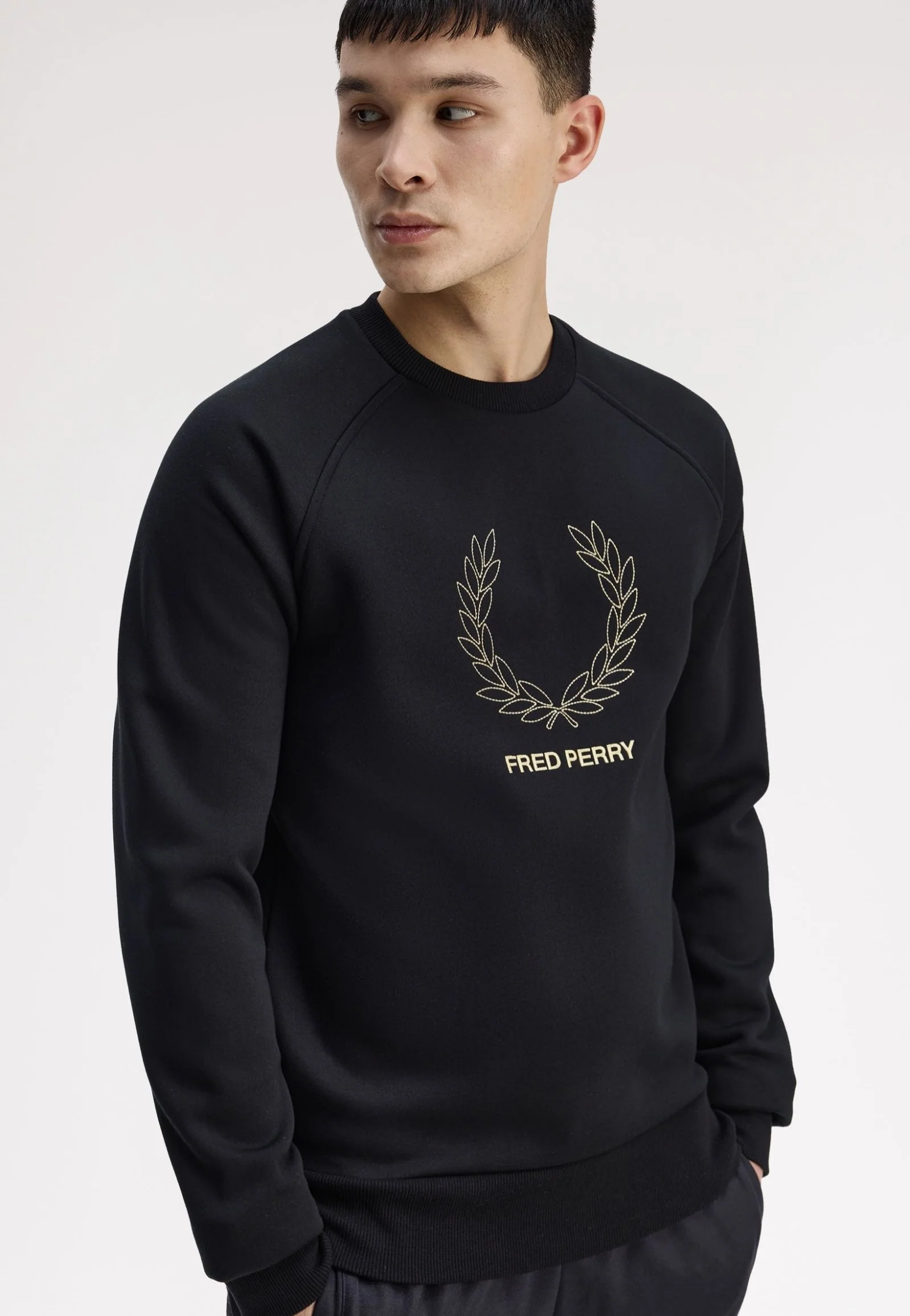 Outline Laurel Wreath Black - Sweater