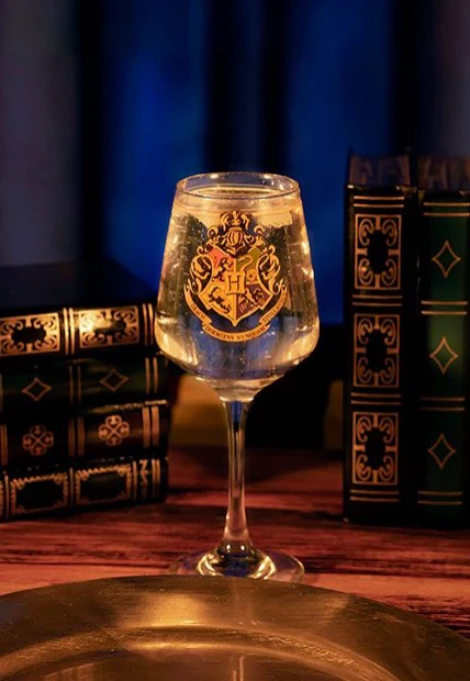 Hogwarts Crest - Glass - Image 5