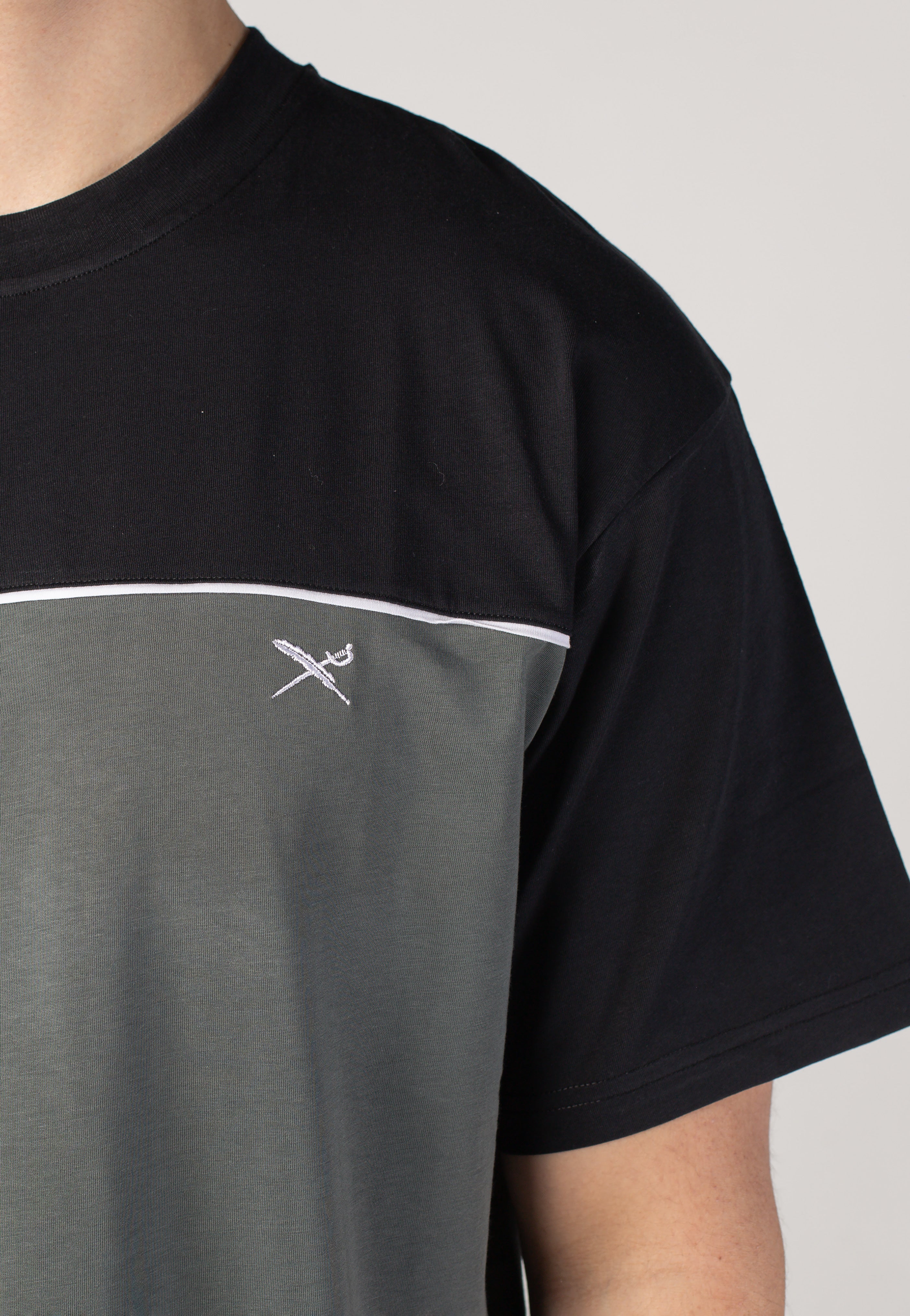 Auf Deck Dark Jungle - T-Shirt - Image 5
