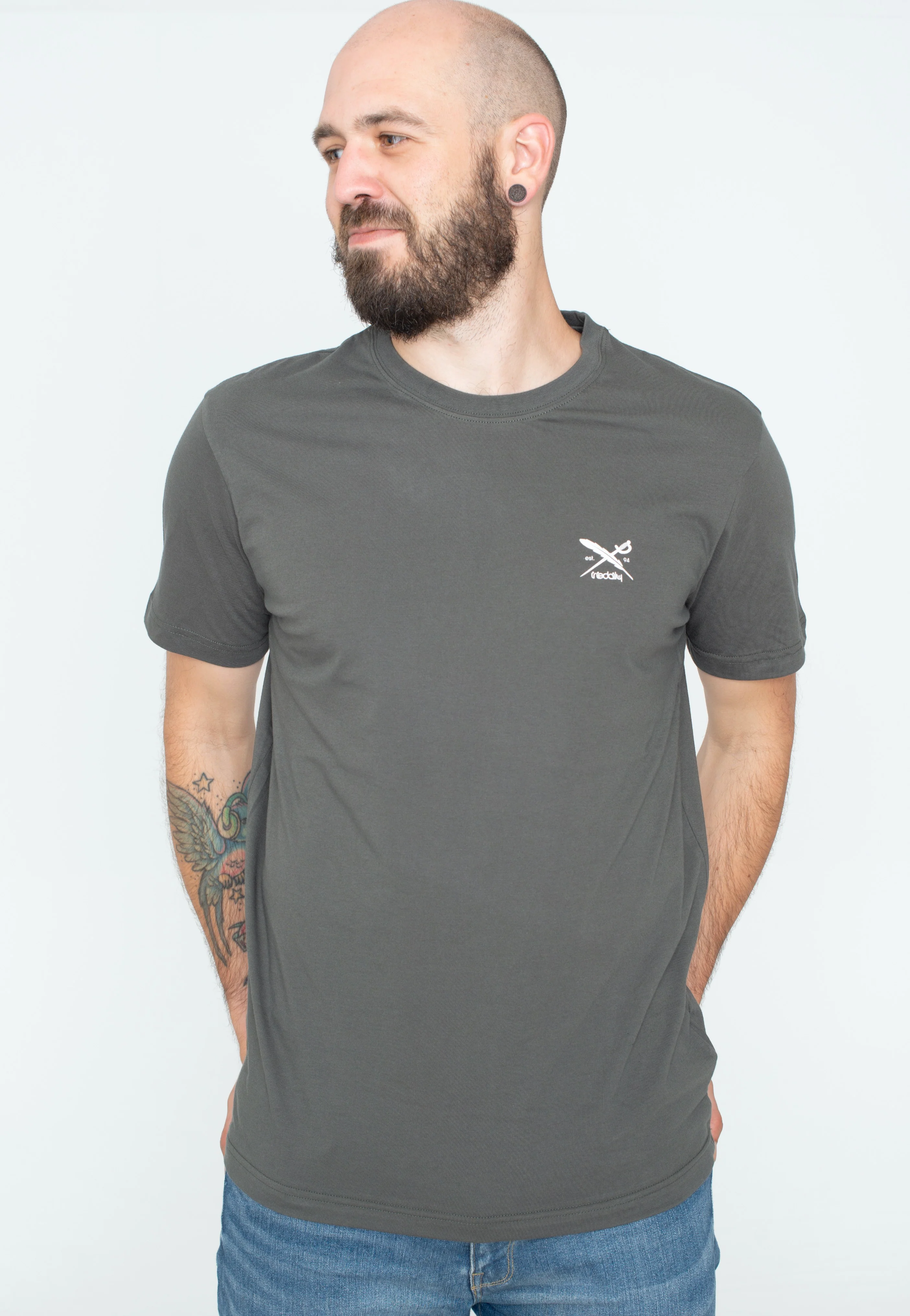 Chestflag Night Olive - T-Shirt