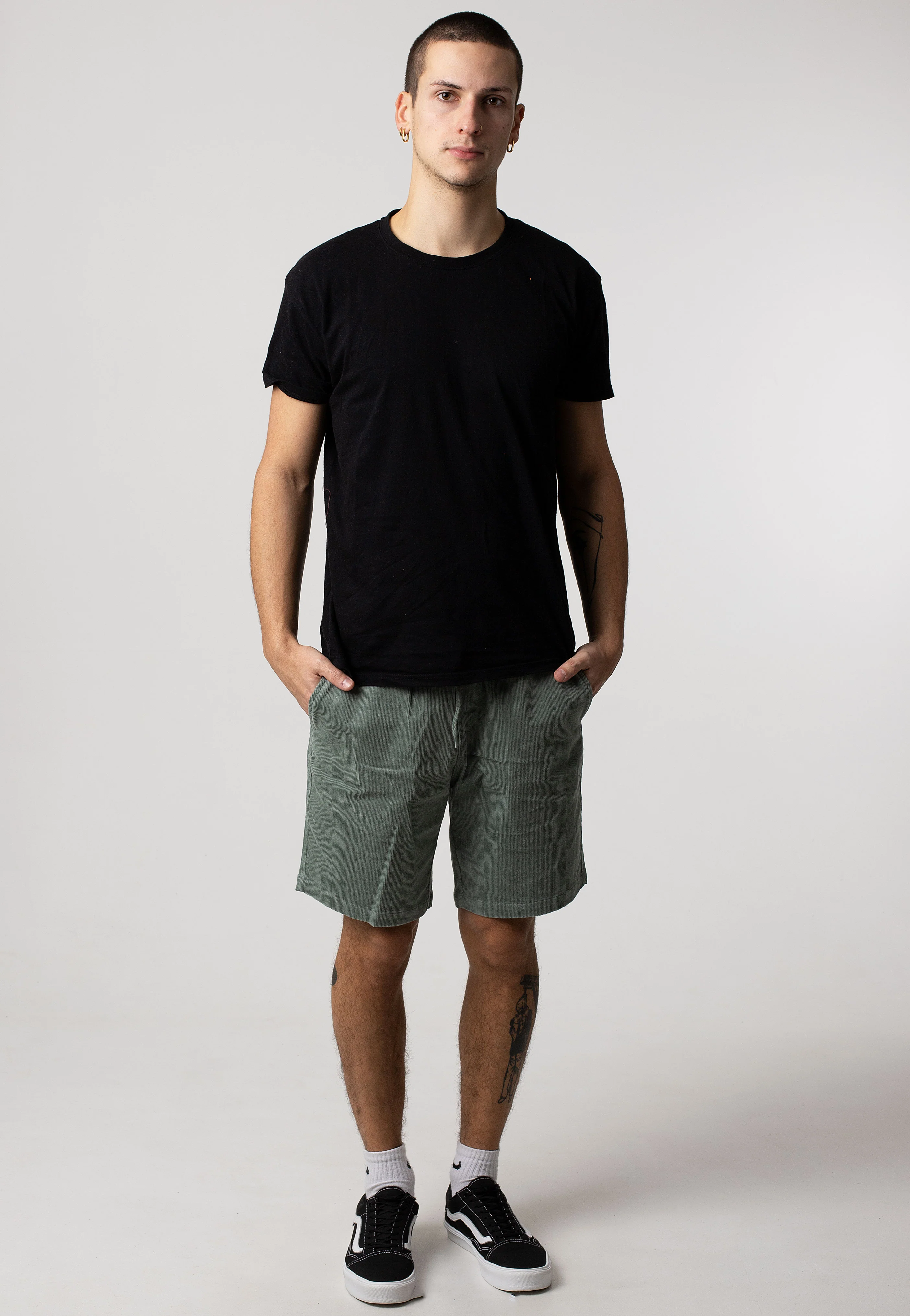 Corvin Mintgrey - Shorts - Image 2