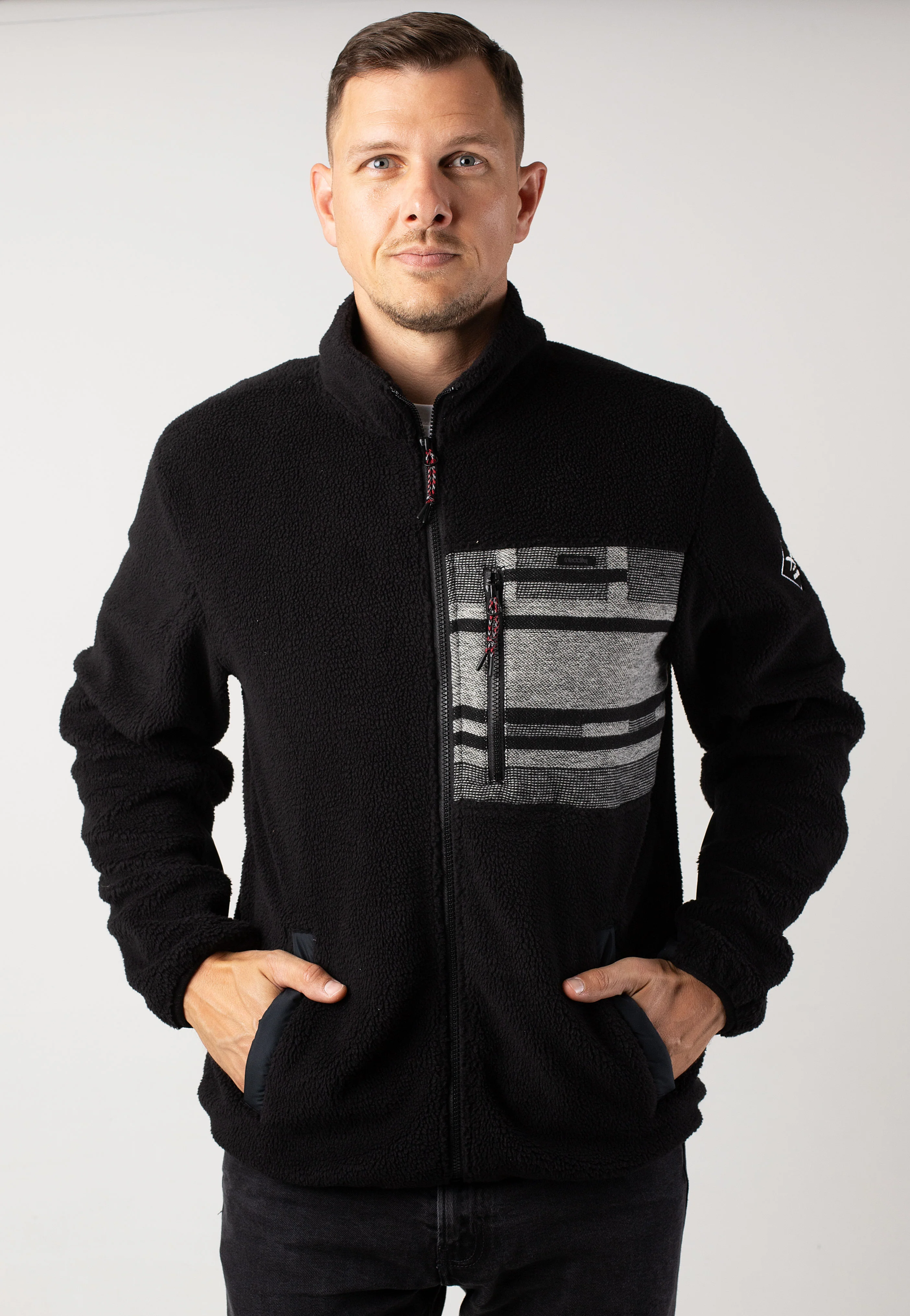 Wonderer Track Black White - Track Jacket