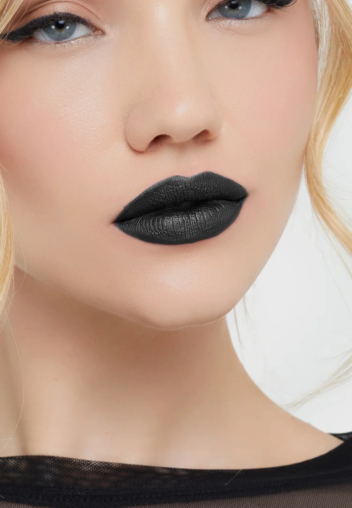 Metallic Grip Liquid Chalice - Lipstick - Image 2