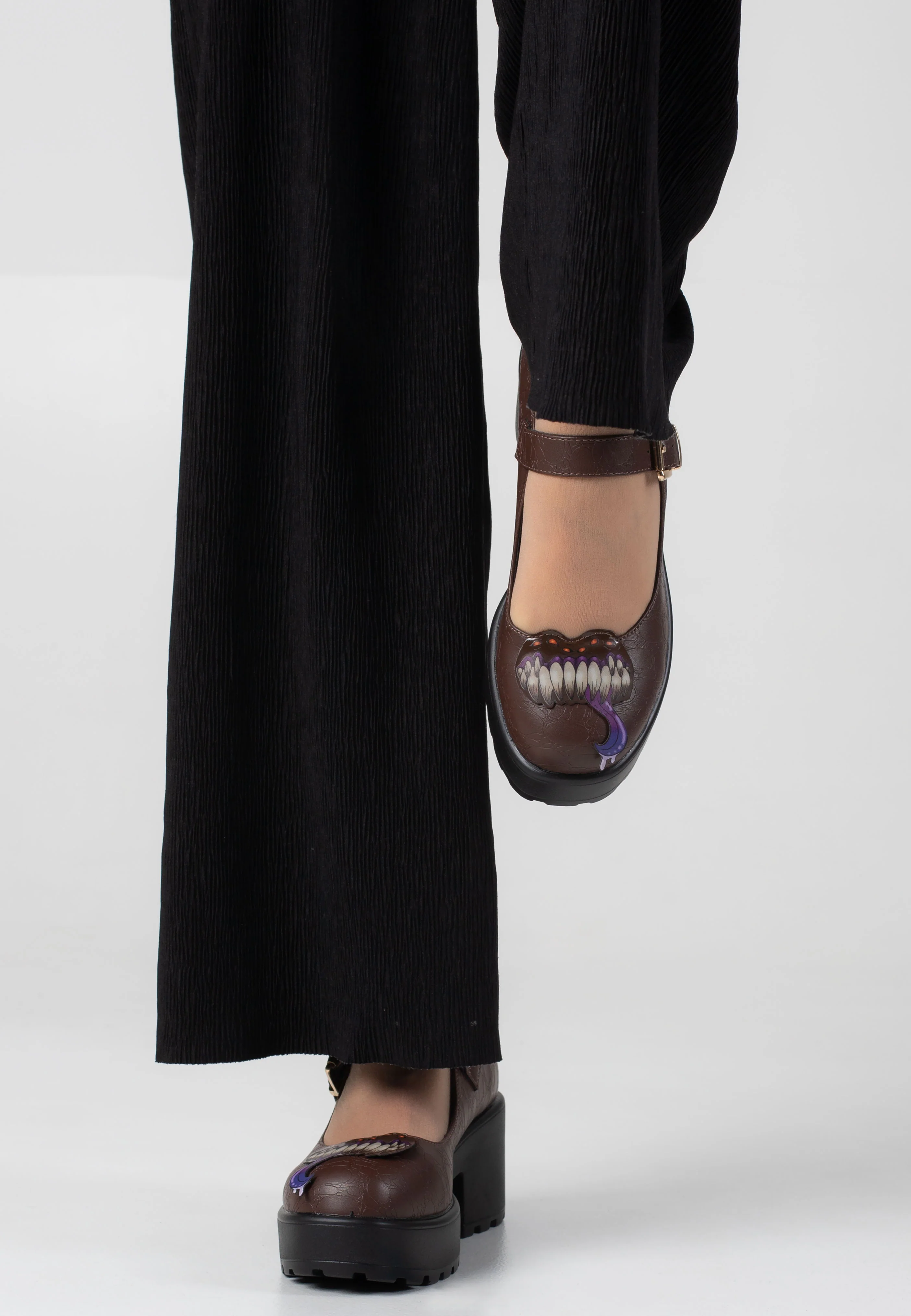 Tira Shapechanger Edition Brown - Girl Shoes - Image 4