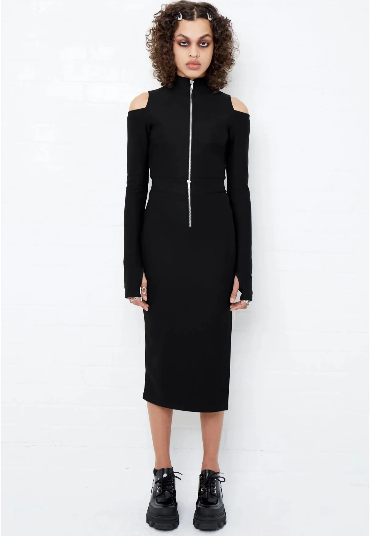 Lara Cut Out Black - Longsleeve - Image 3