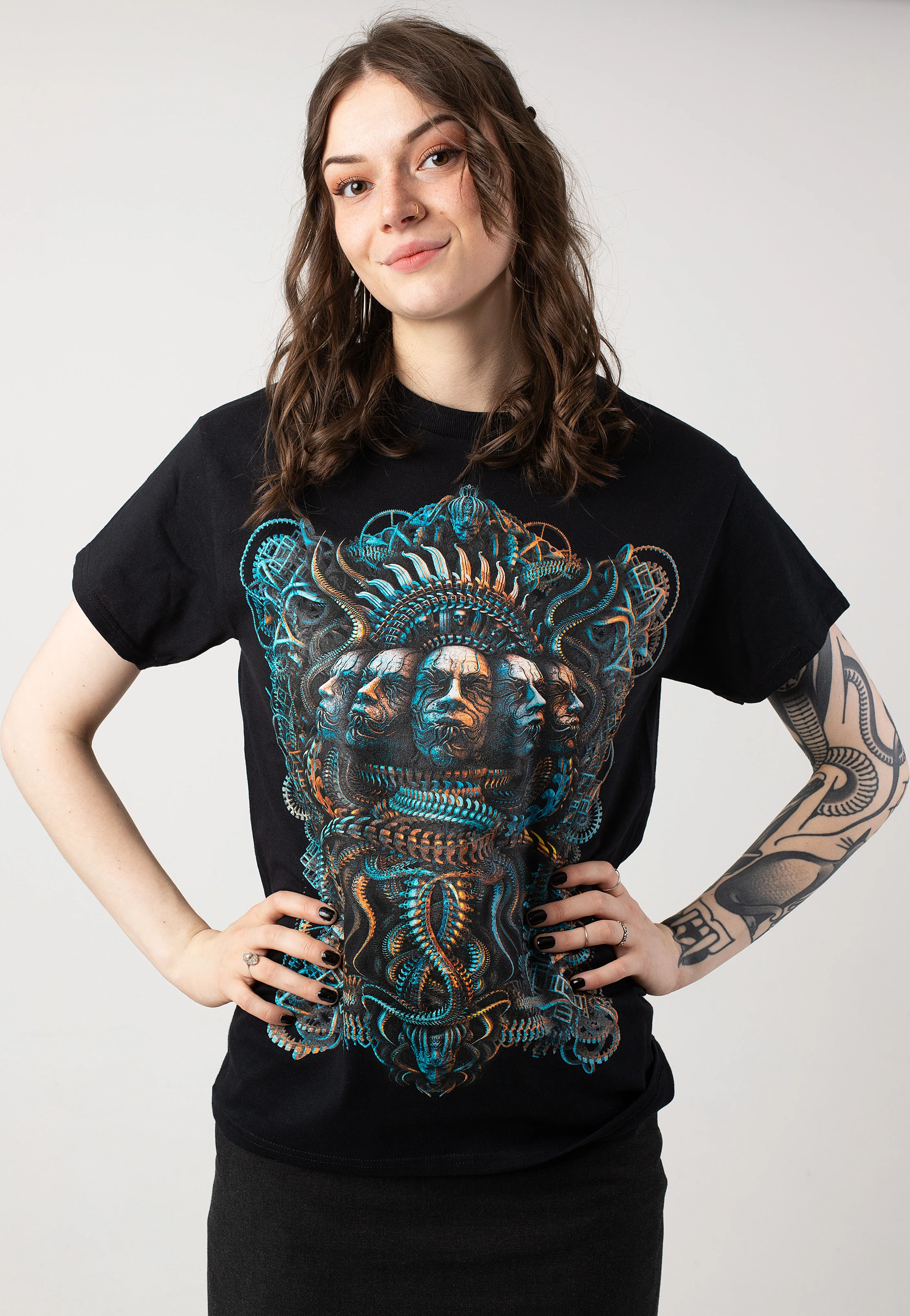 5 Faces - T-Shirt - Image 5