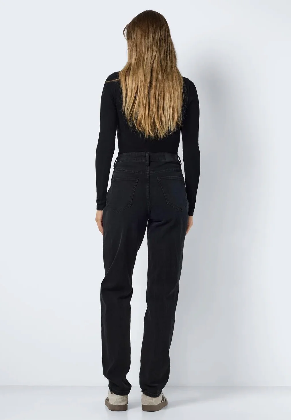 Daisy Mom Fit Black Denim - Jeans - Image 3