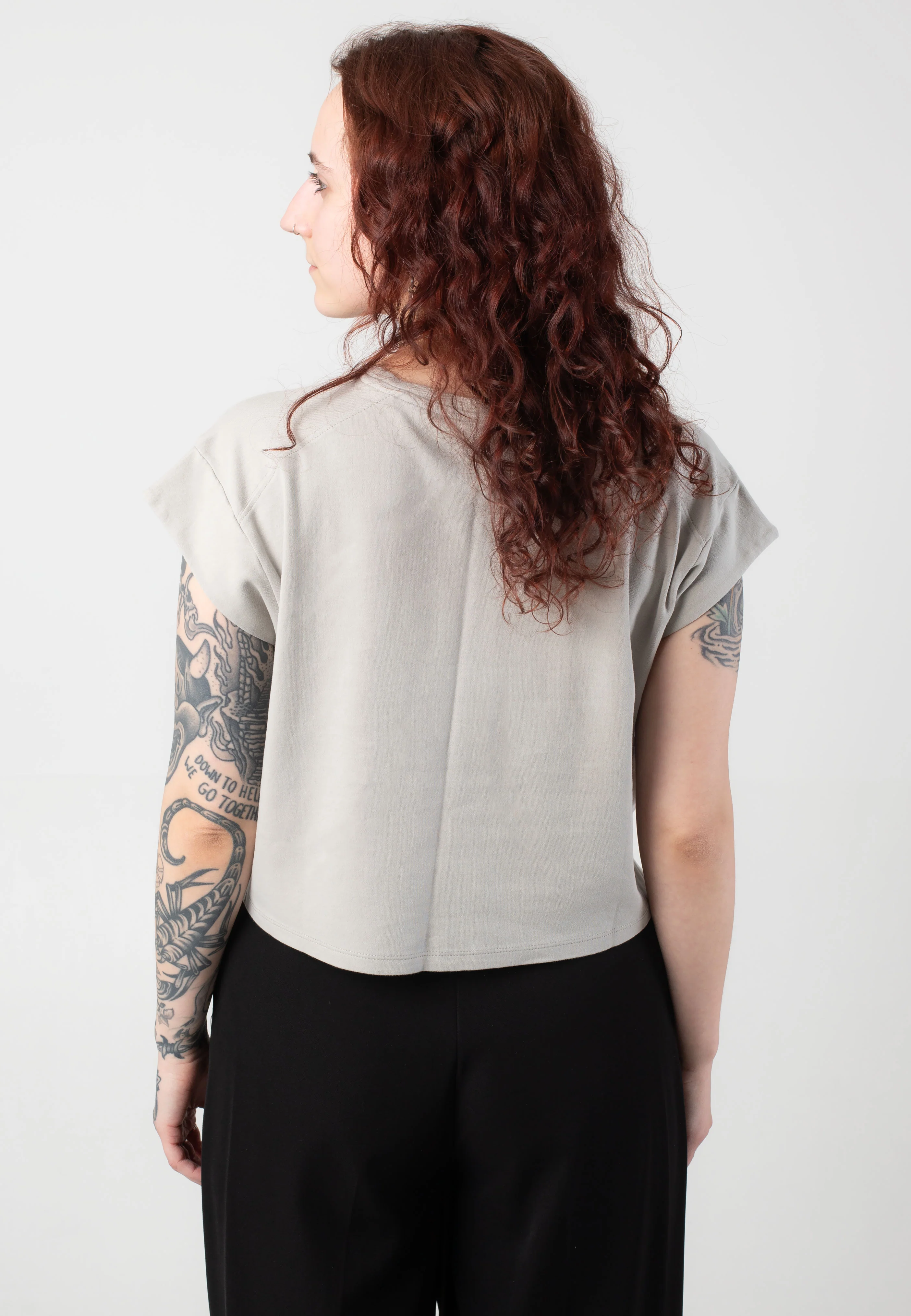 Kim Ghost Gray - T-Shirt - Image 2