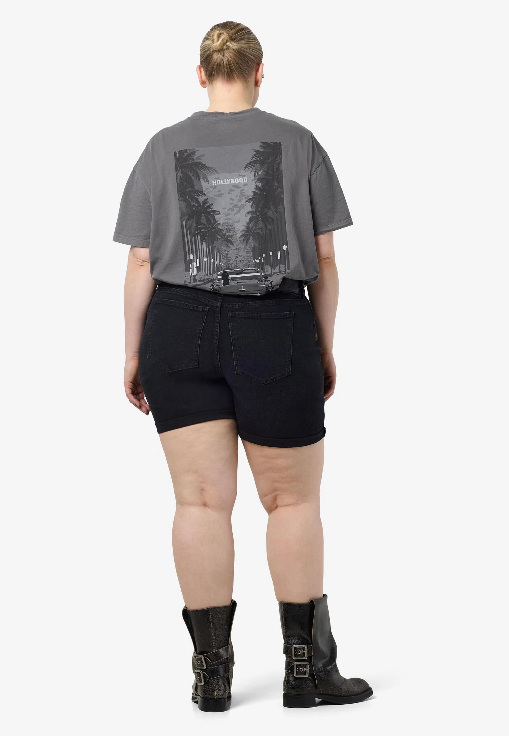 Moni Curve Black - Shorts - Image 3