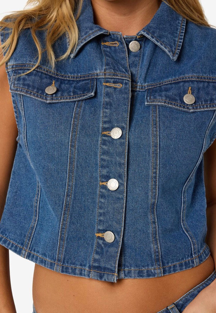 Robie Regular Crop Medium Blue Denim - Vest - Image 5