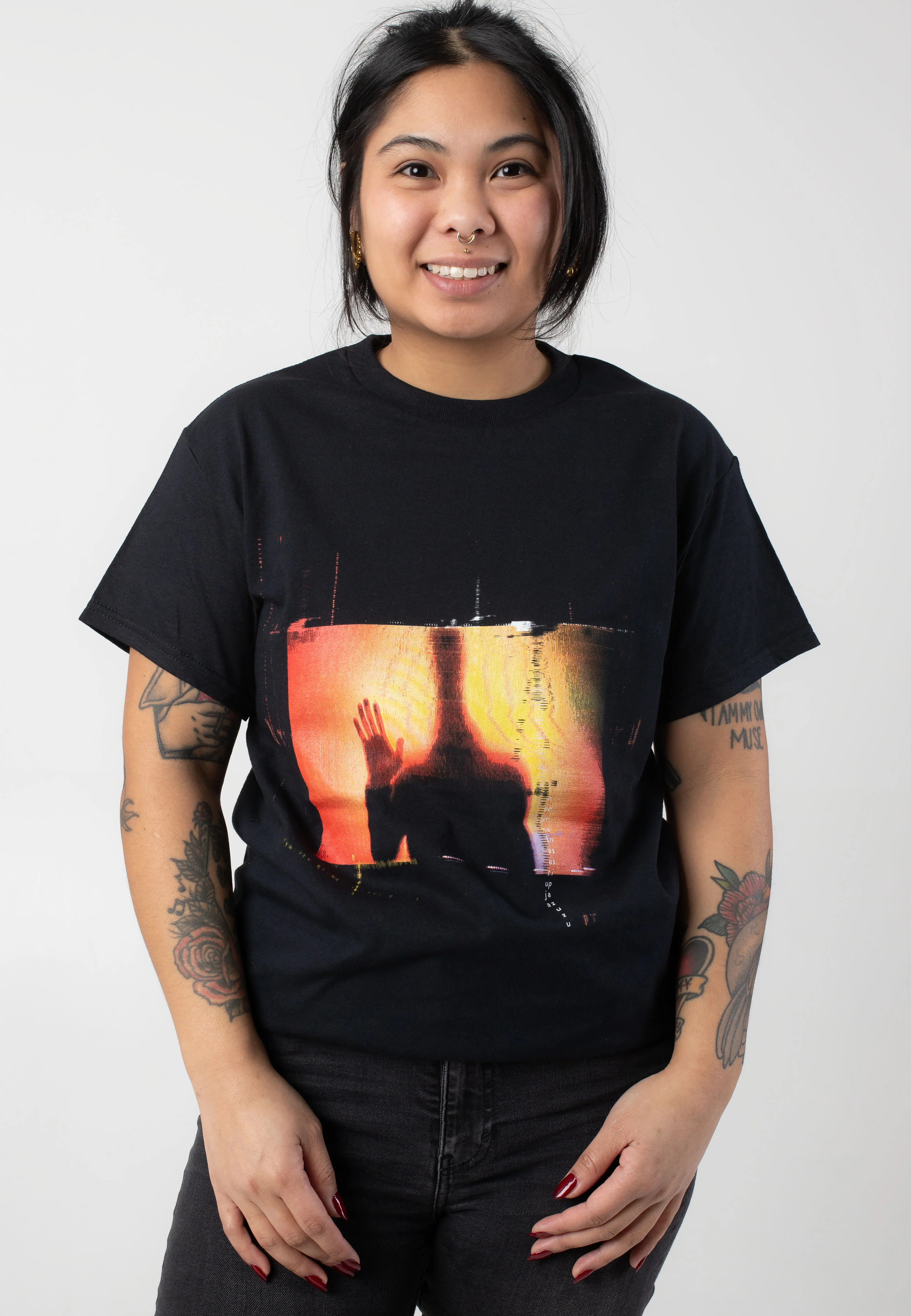 Hand - T-Shirt - Image 5