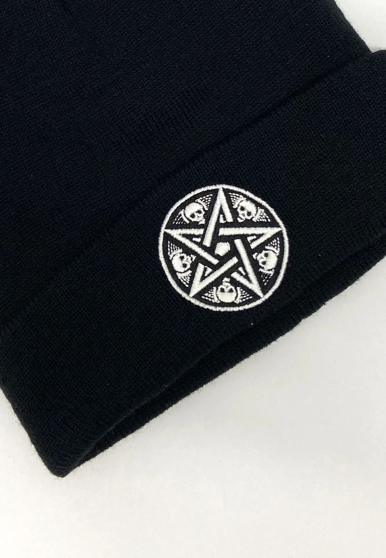Skull Pentagram Black - Beanie - Image 4
