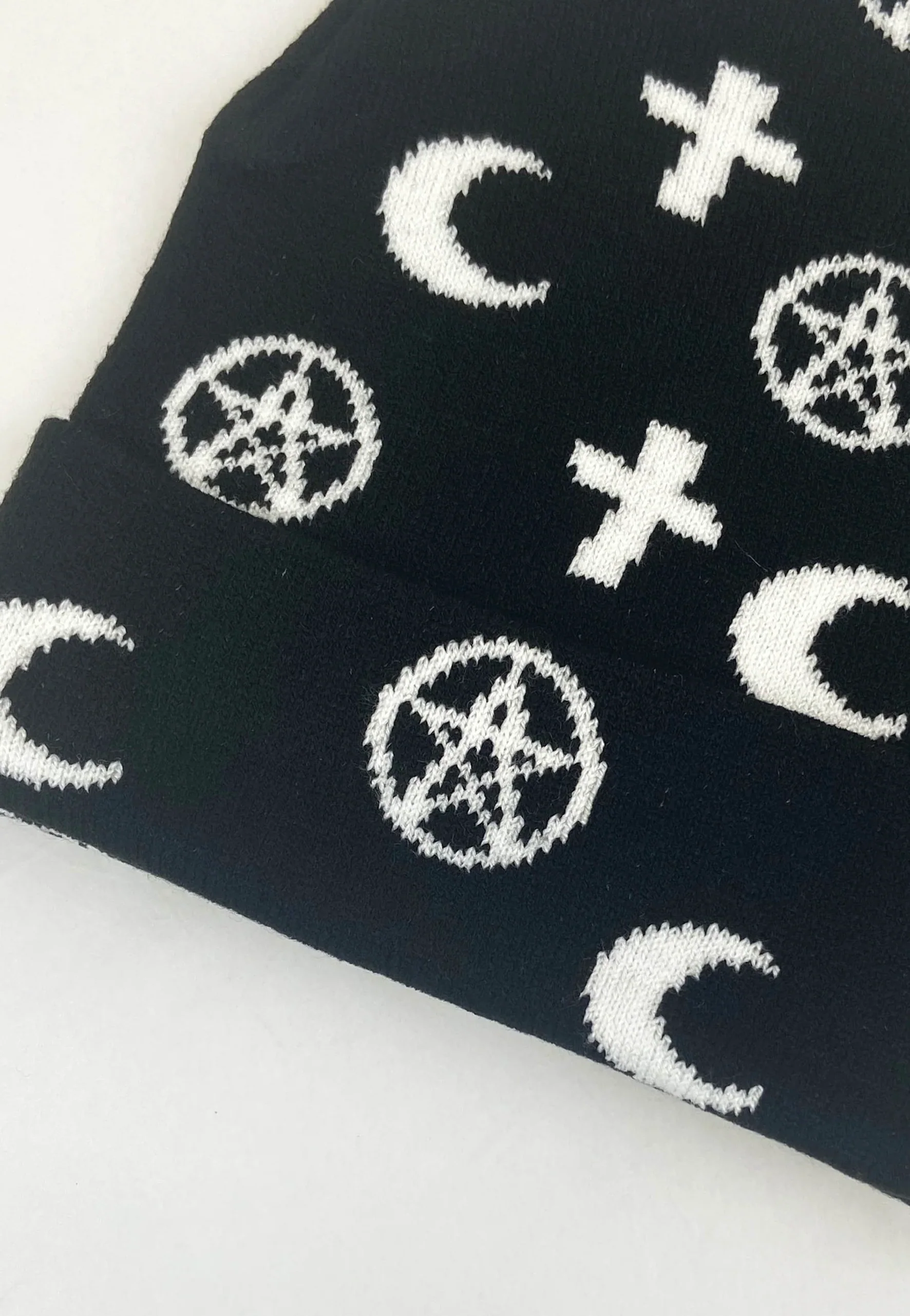 Stars & Moon Repeat Black - Beanie - Image 3