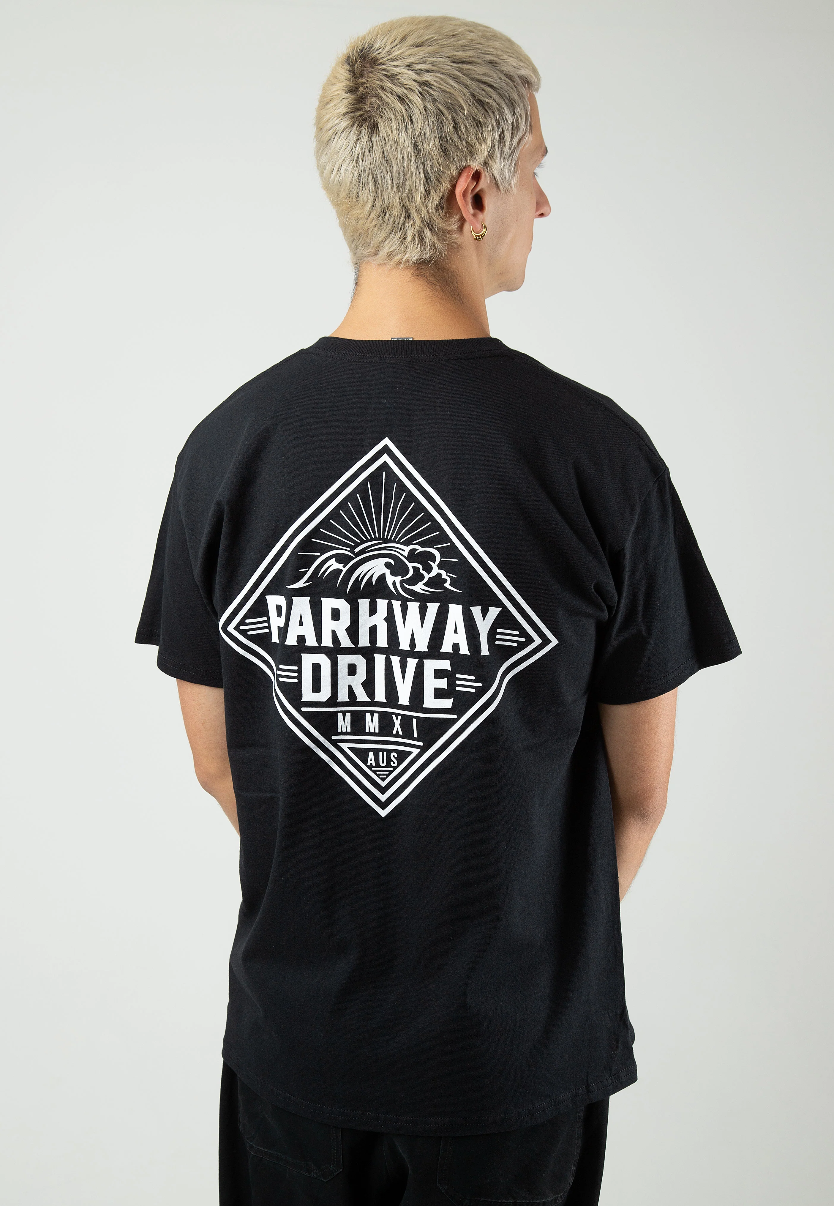 Surf Badge - T-Shirt - Image 5