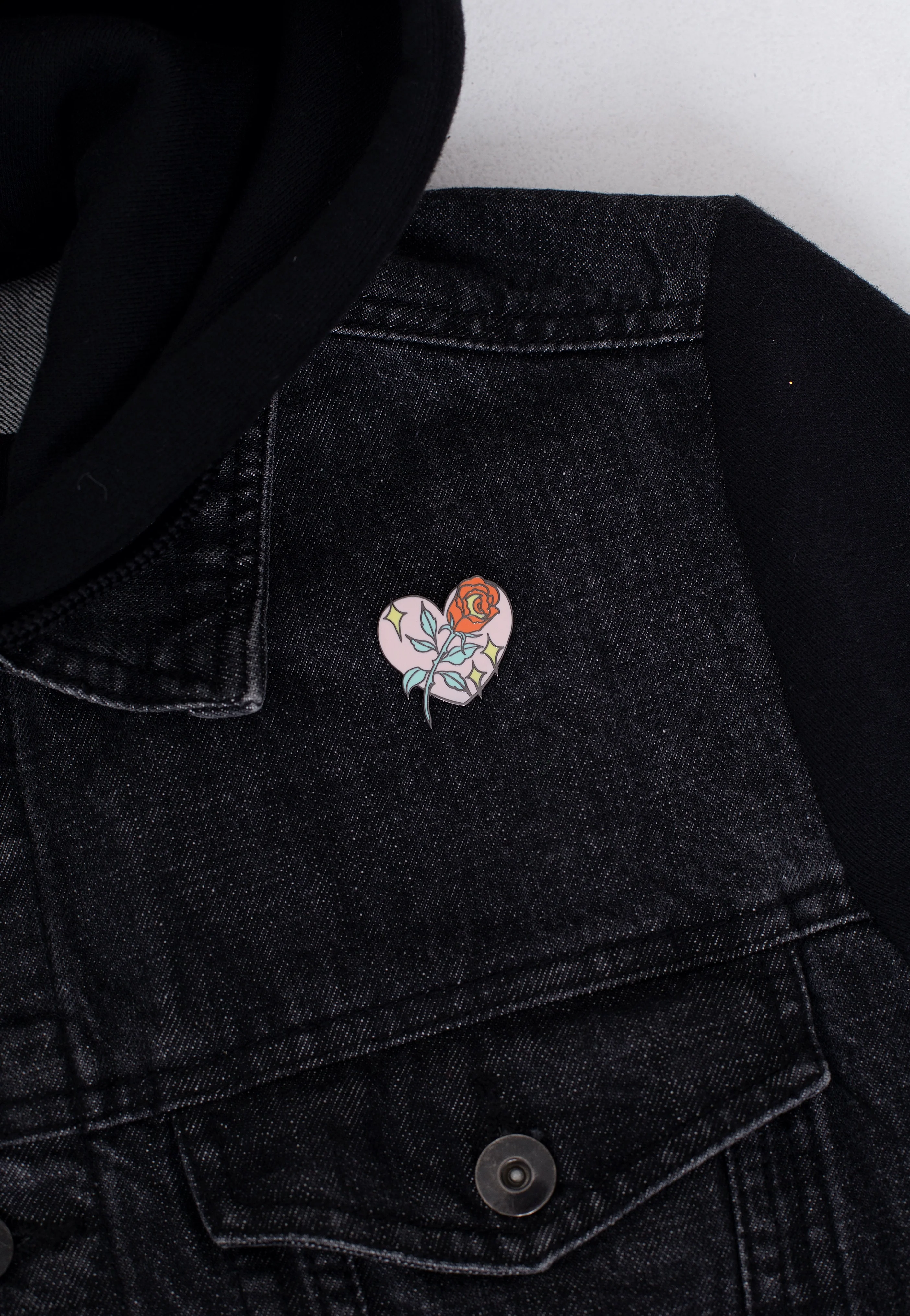 Rose In Heart Enamel - Pin - Image 4