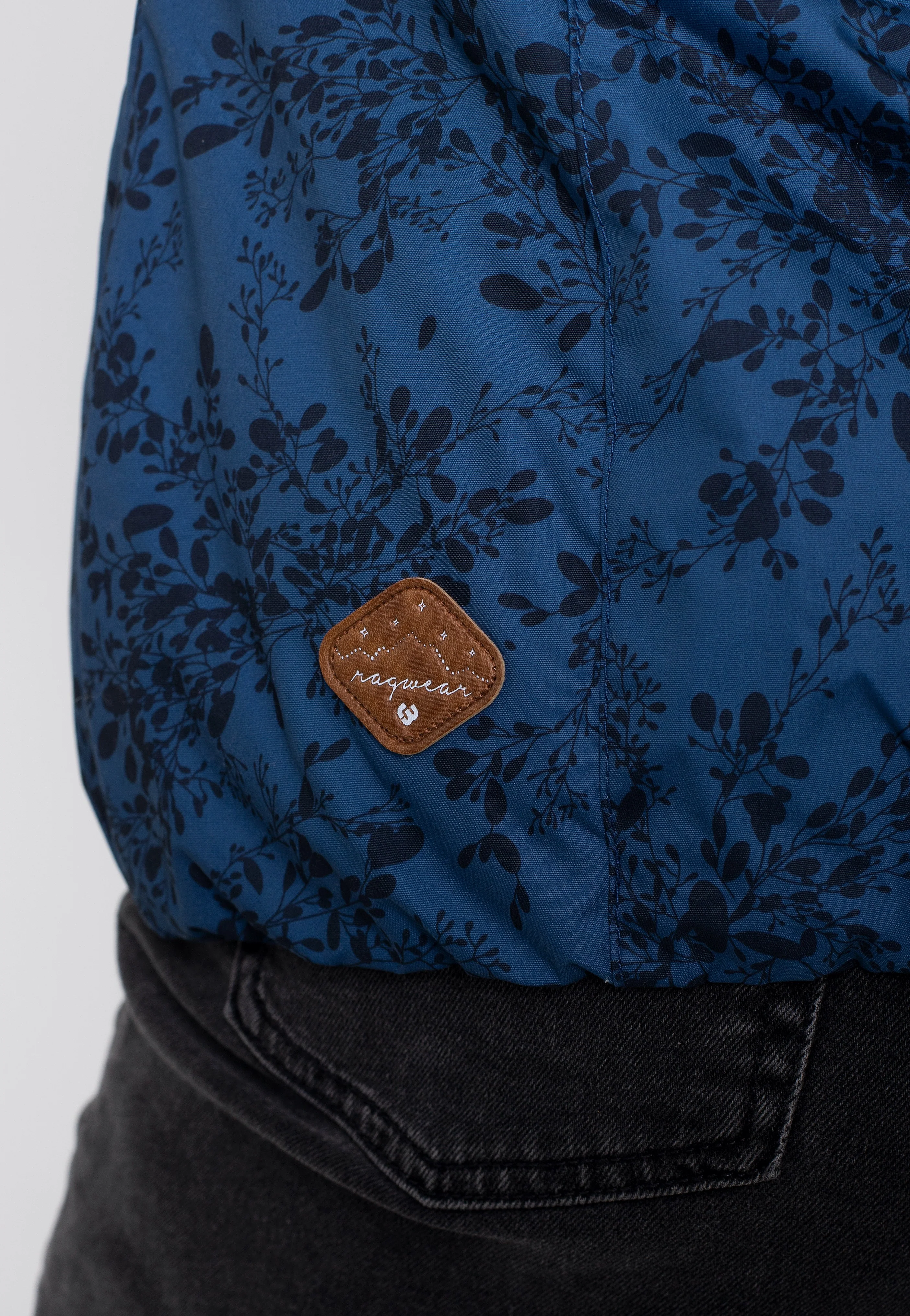 Dizzie Print Blue - Jacket - Image 7