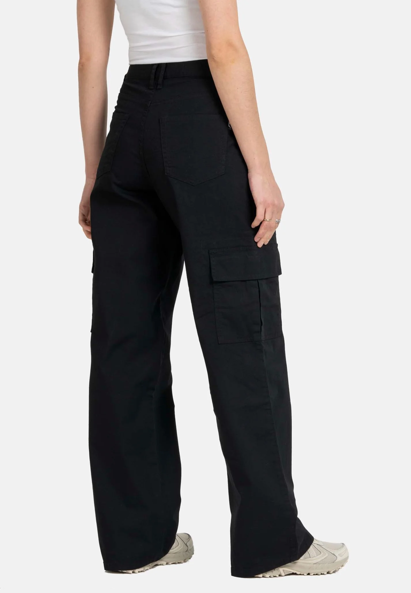 Mia Cargo Deep Black - Pants - Image 5