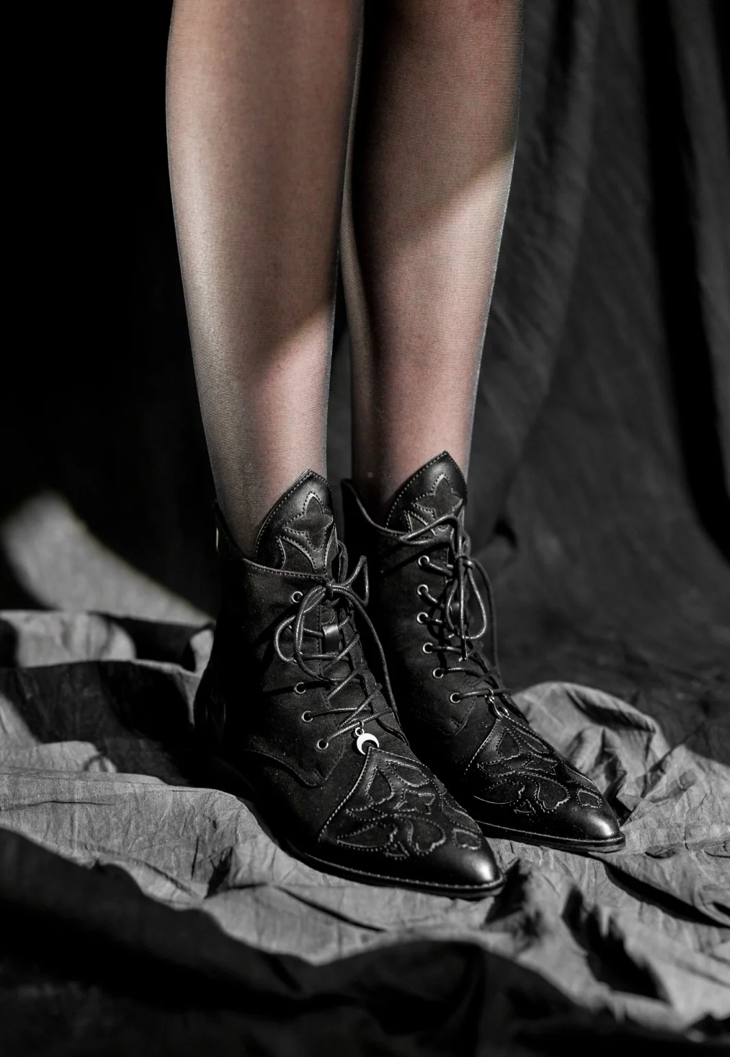 Beyond The Veil Pikes Black - Girl Shoes - Image 2