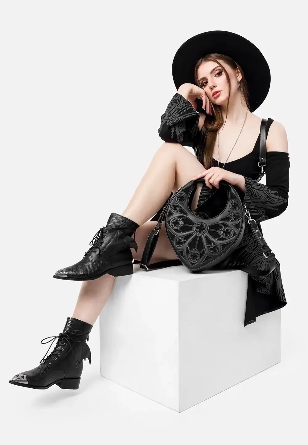 Spire Crossbody Black - Bag - Image 14