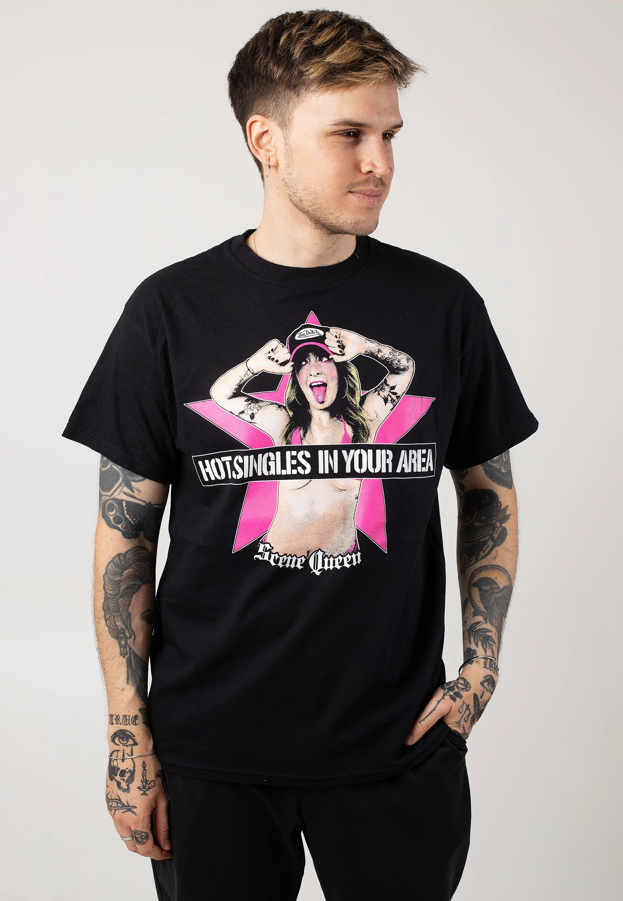 Hot Singles In Your Area - T-Shirt - Image 3