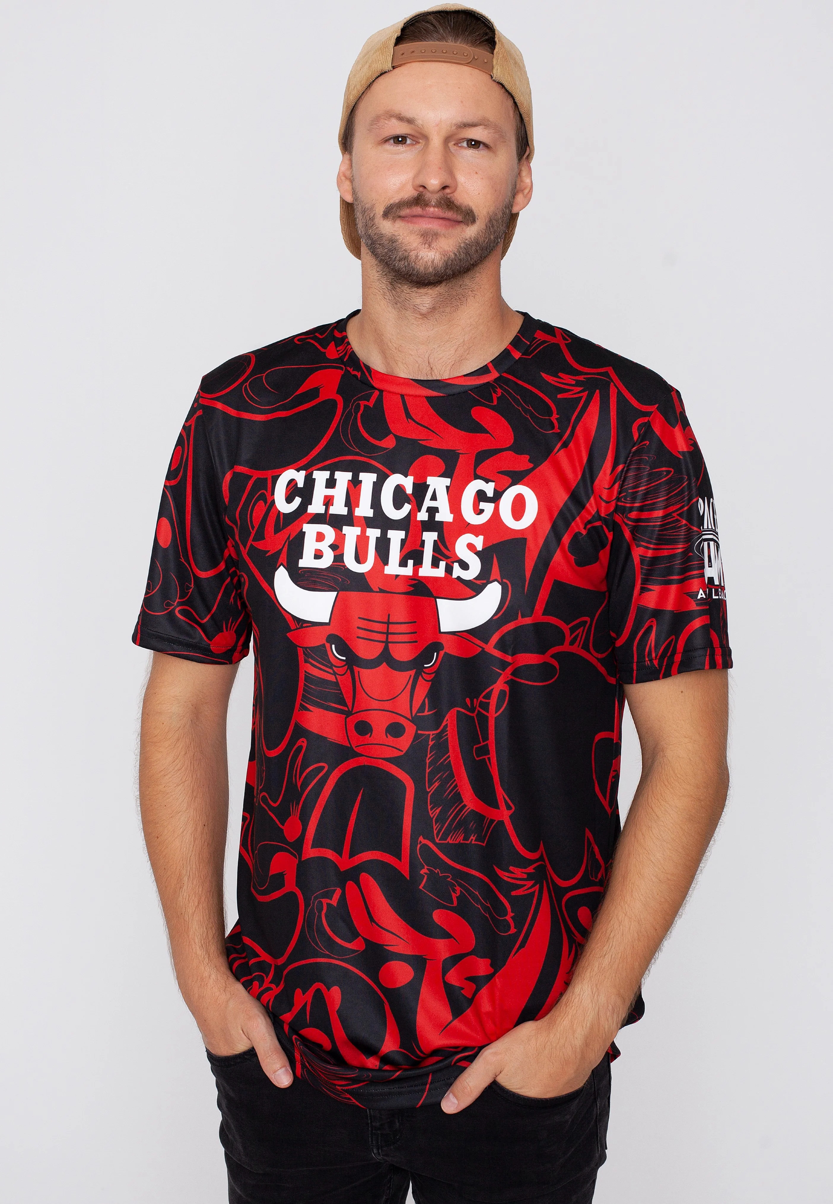 Chicago Bulls: Team In The Paint Red - T-Shirt - Image 4