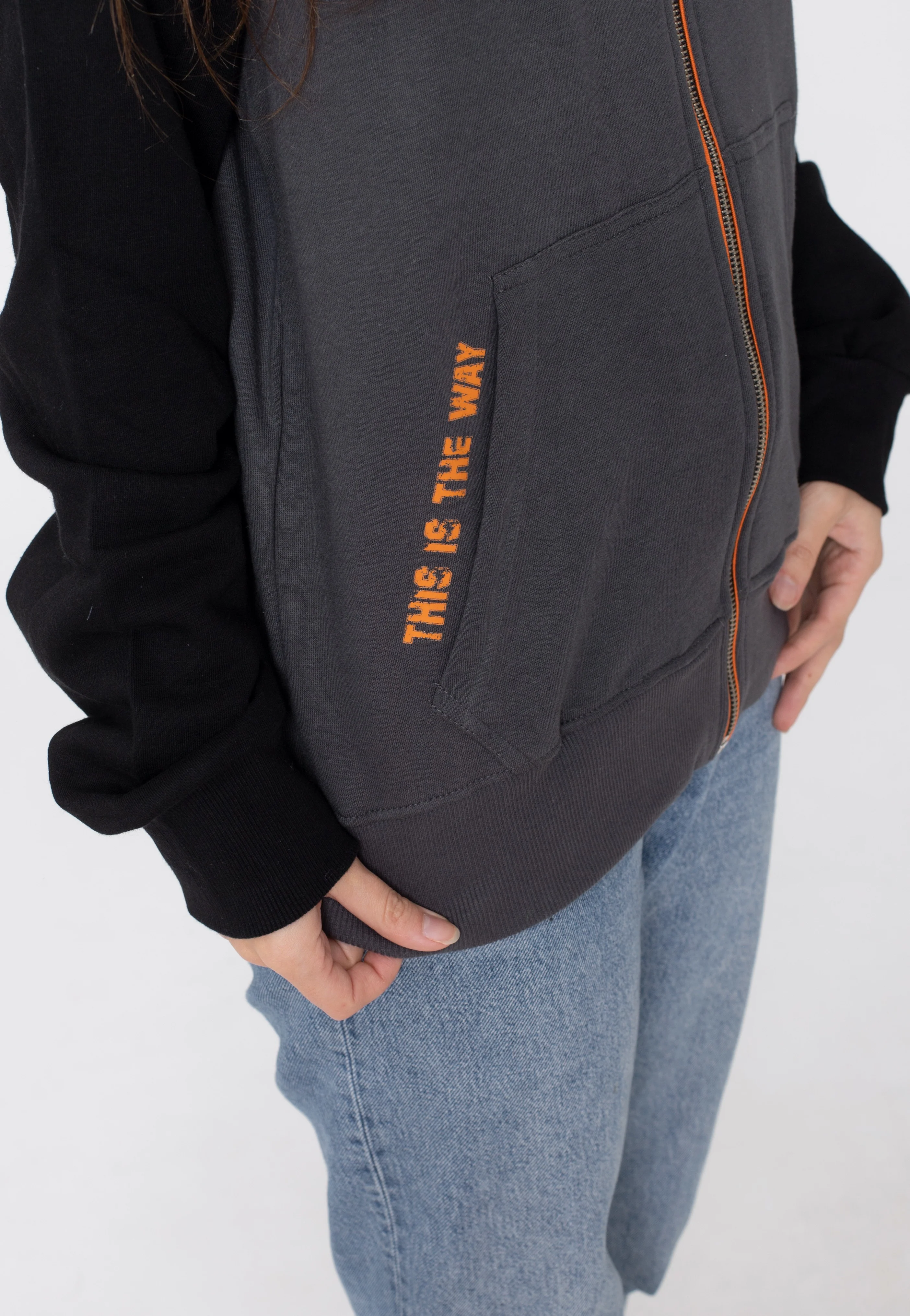 Helmet Graphic Grey - Zipper - Image 6