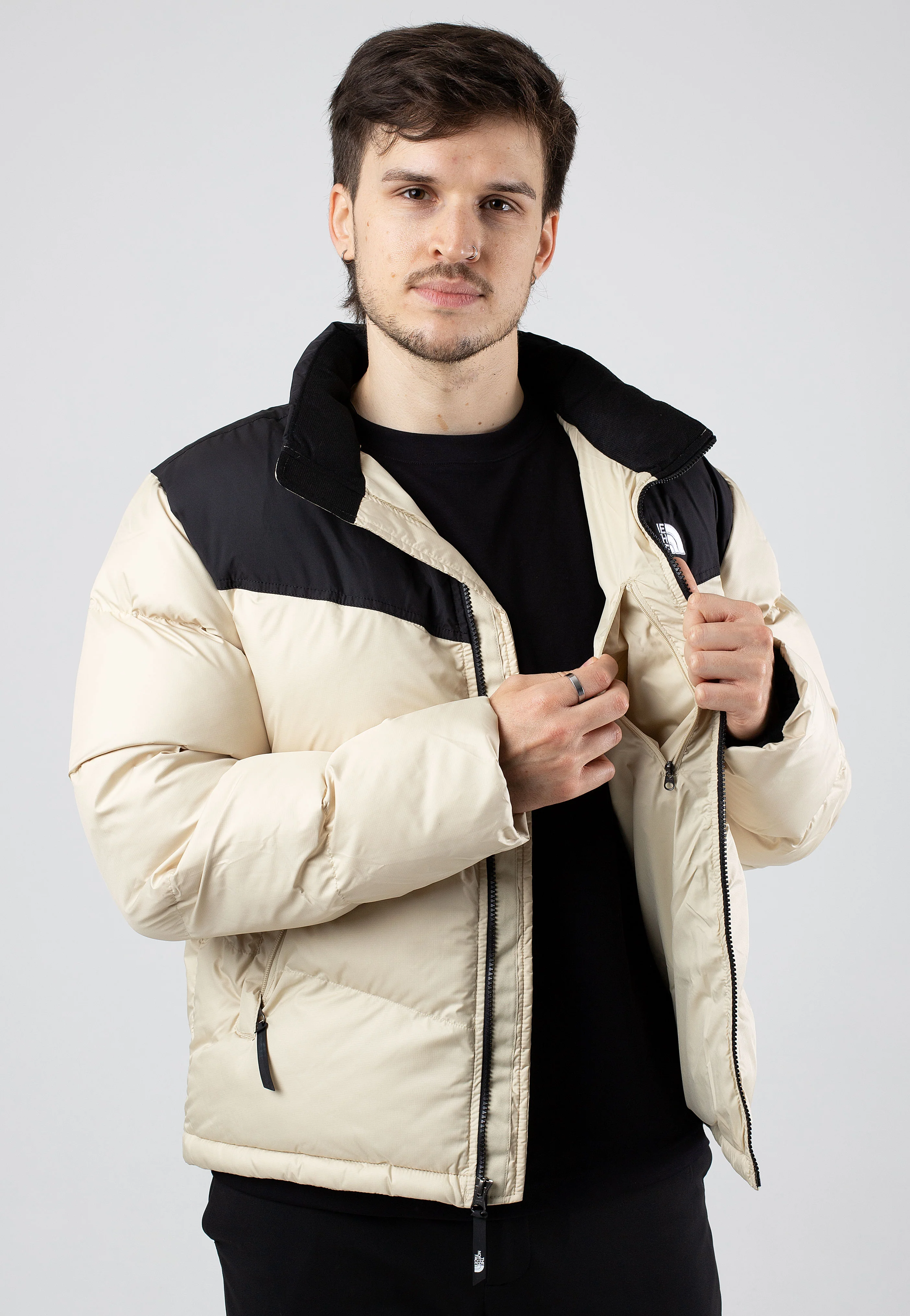 Saikuru Gravel/Tnf Black - Jacket - Image 3