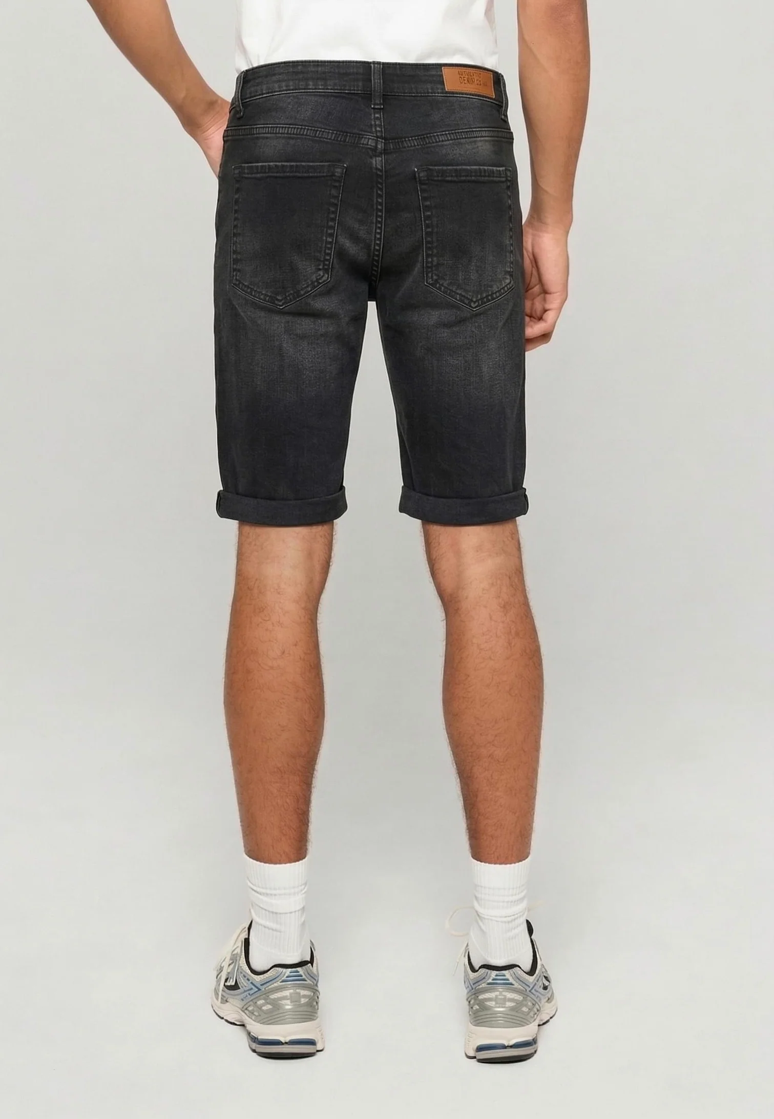 Basic Slim Black Washed - Shorts - Image 2