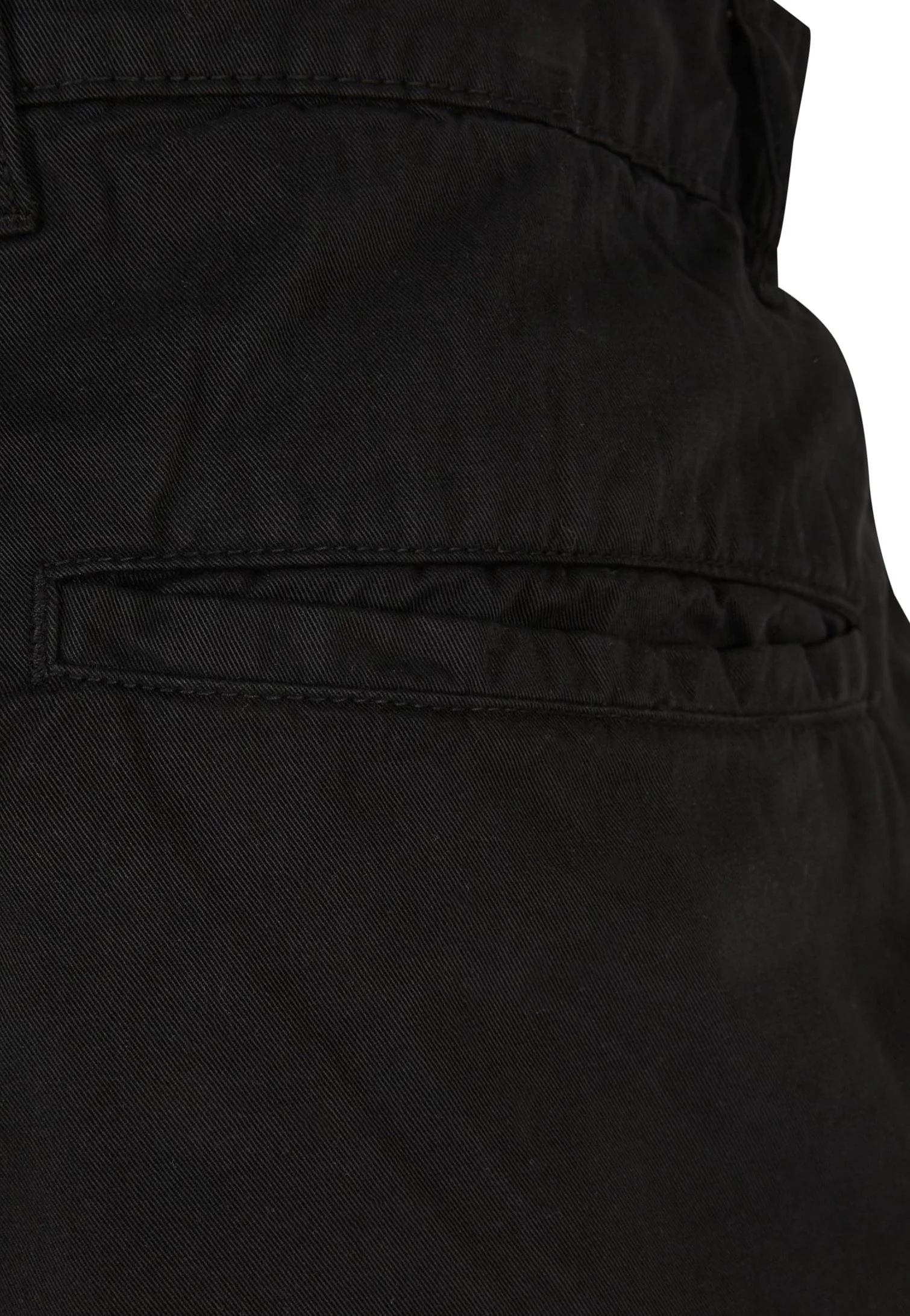 Big Bermuda Black - Bermuda Shorts - Image 13