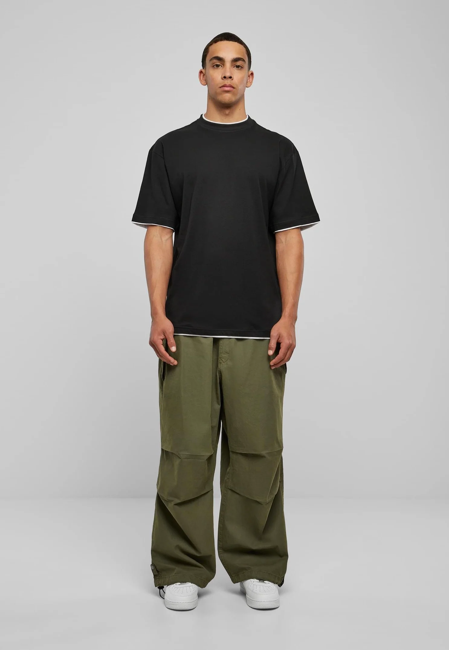 Contrast Tall Black/White - T-Shirt - Image 3