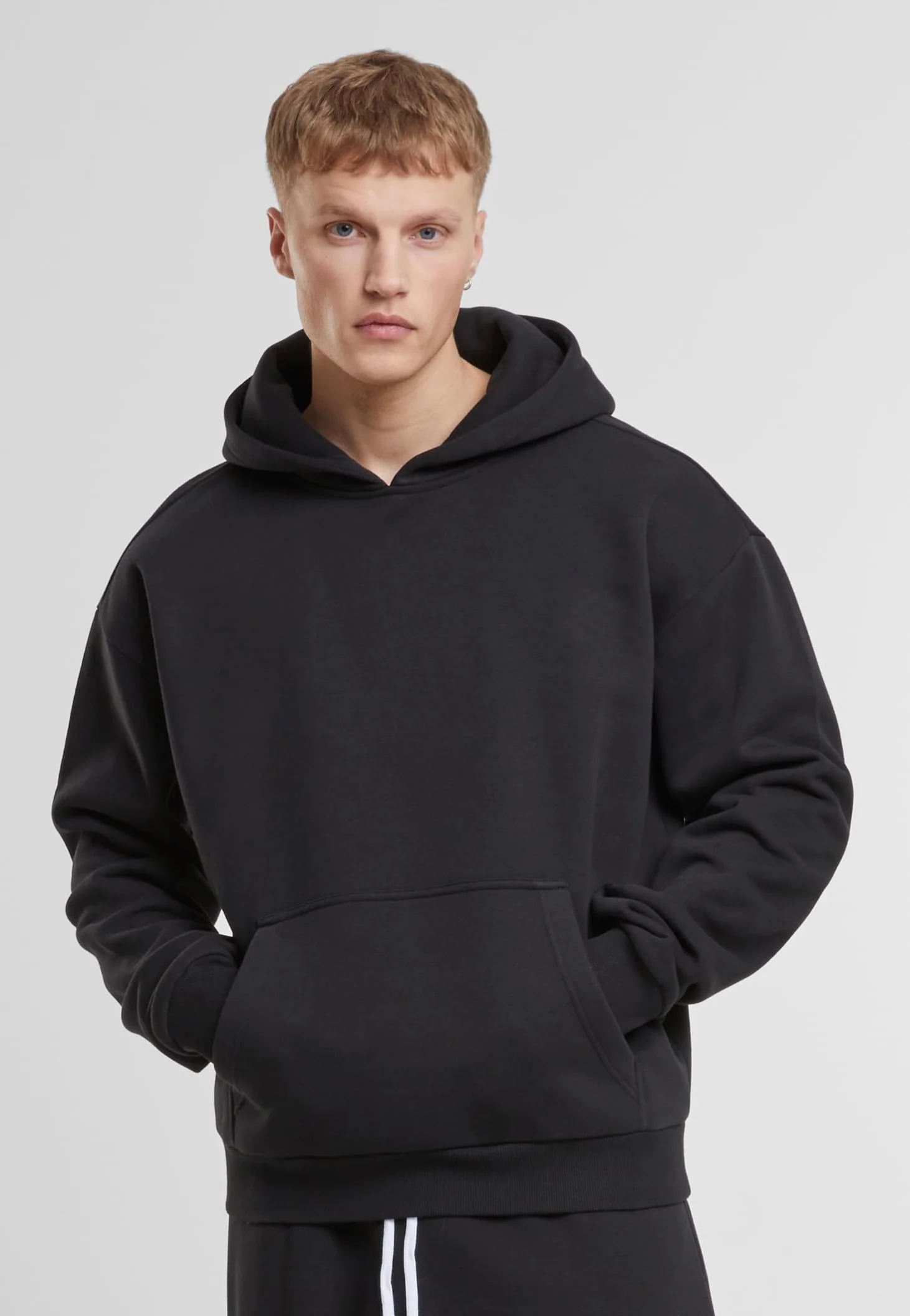 Fluffy Oversized Black - Hoodie