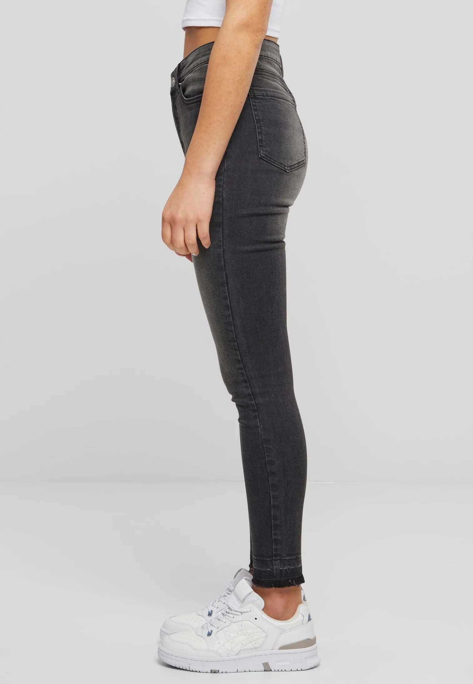Ladies Skinny High Waist Open Hem Black Washed - Jeans - Image 3